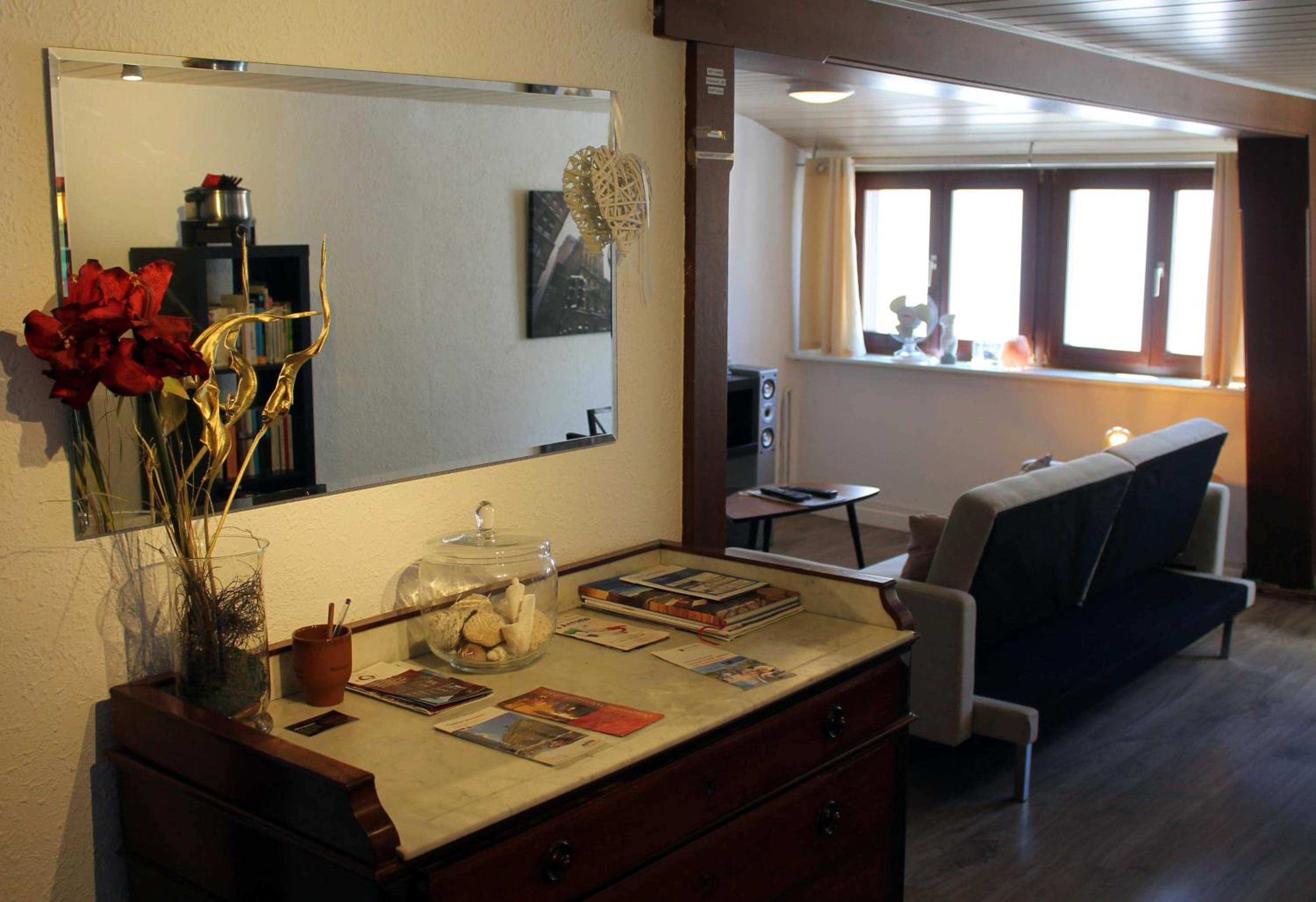 Large Air conditioned Two-Bedroom Apartment photo 1