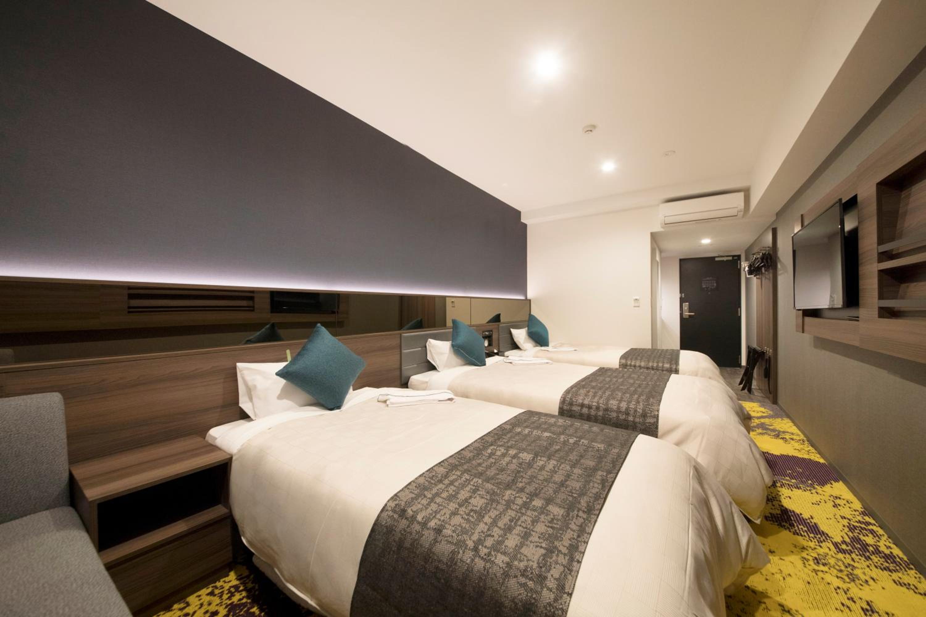 Moderate Twin Room with Sofa Bed - Non-Smoking - Photo 5