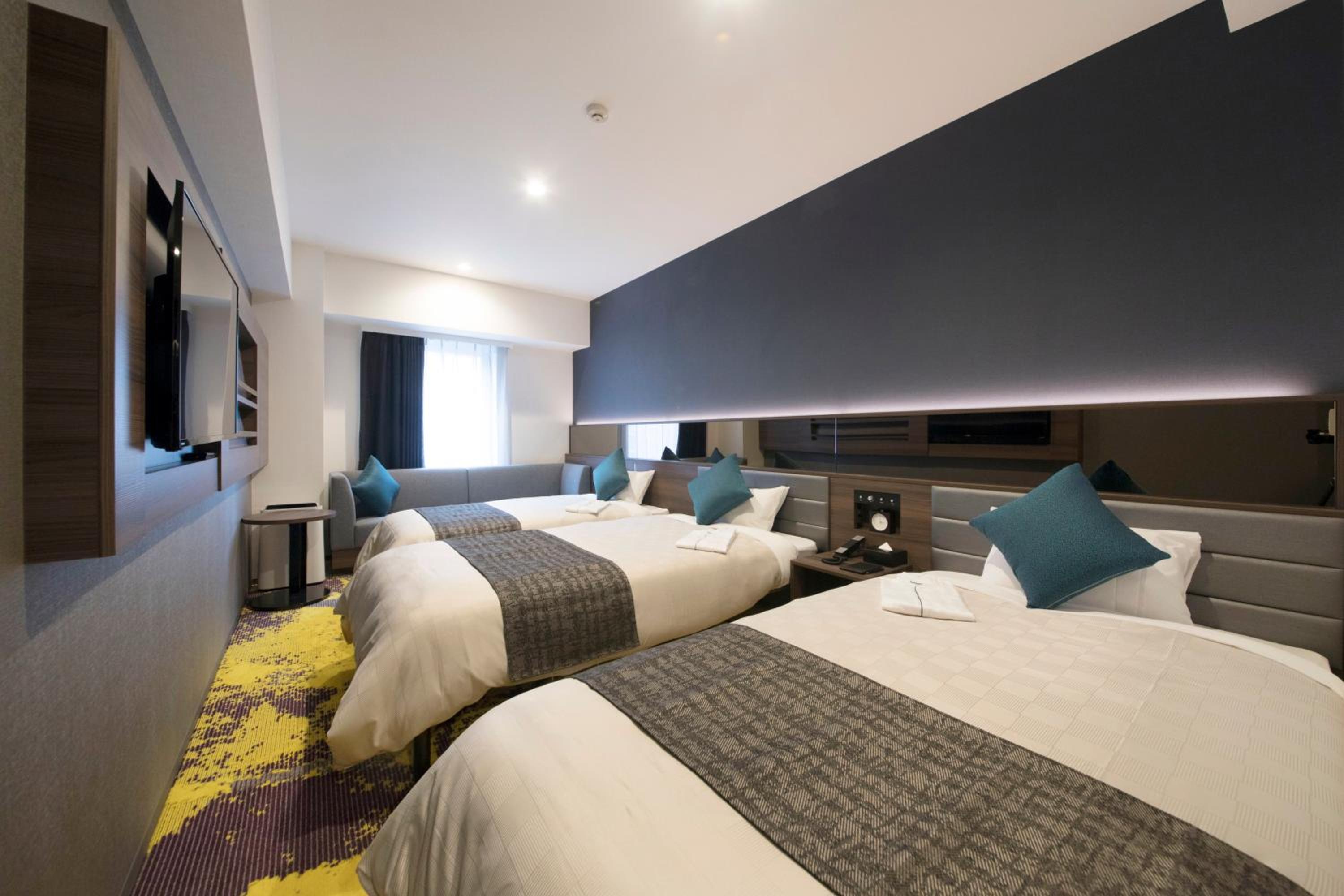Moderate Twin Room with Sofa Bed - Non-Smoking - Photo 3