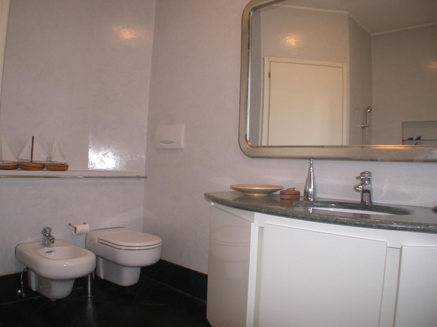 Apartment with Lake View photo 2