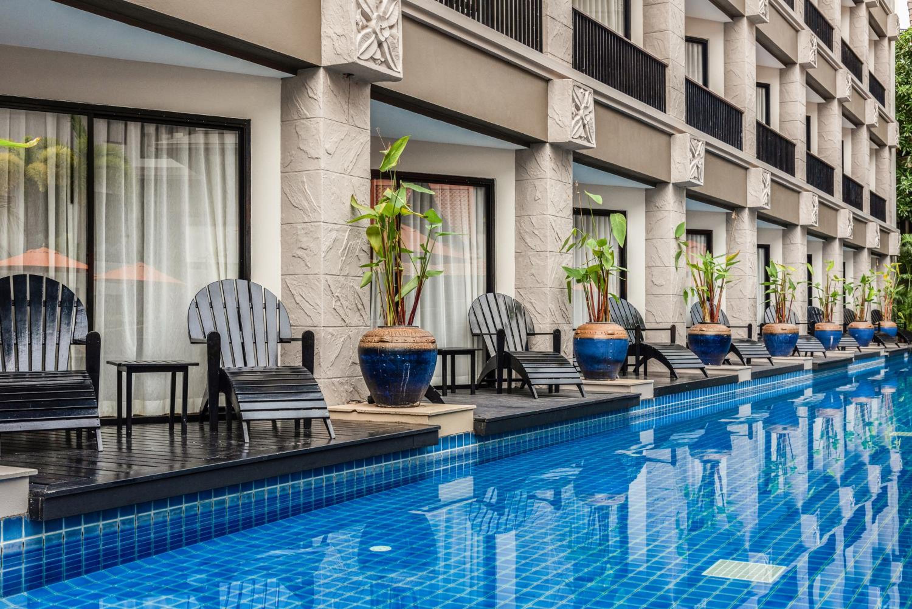 Deluxe Double or Twin Room with Pool Access