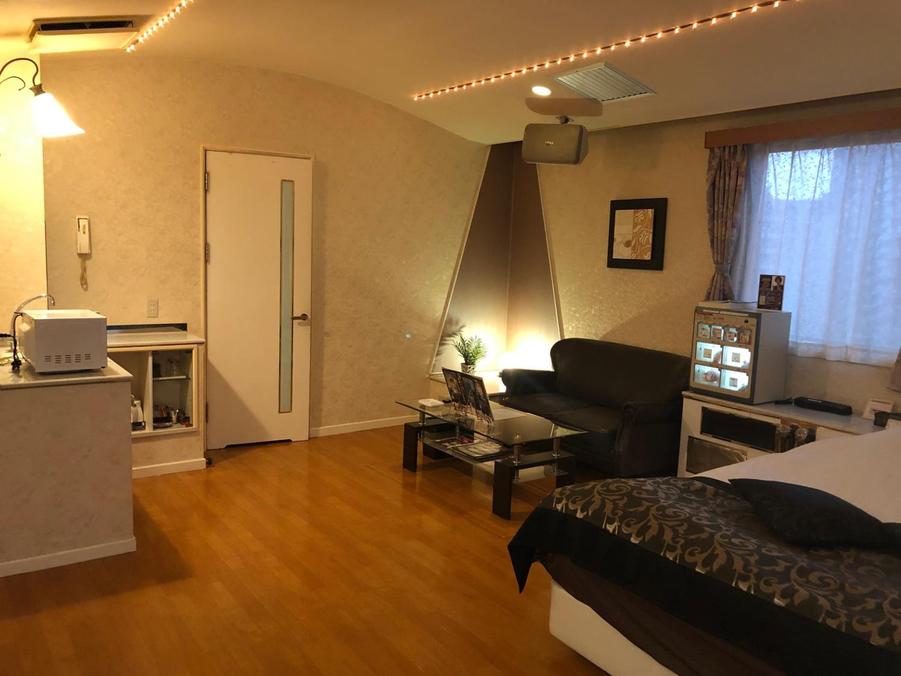 Double Room - Photo 8