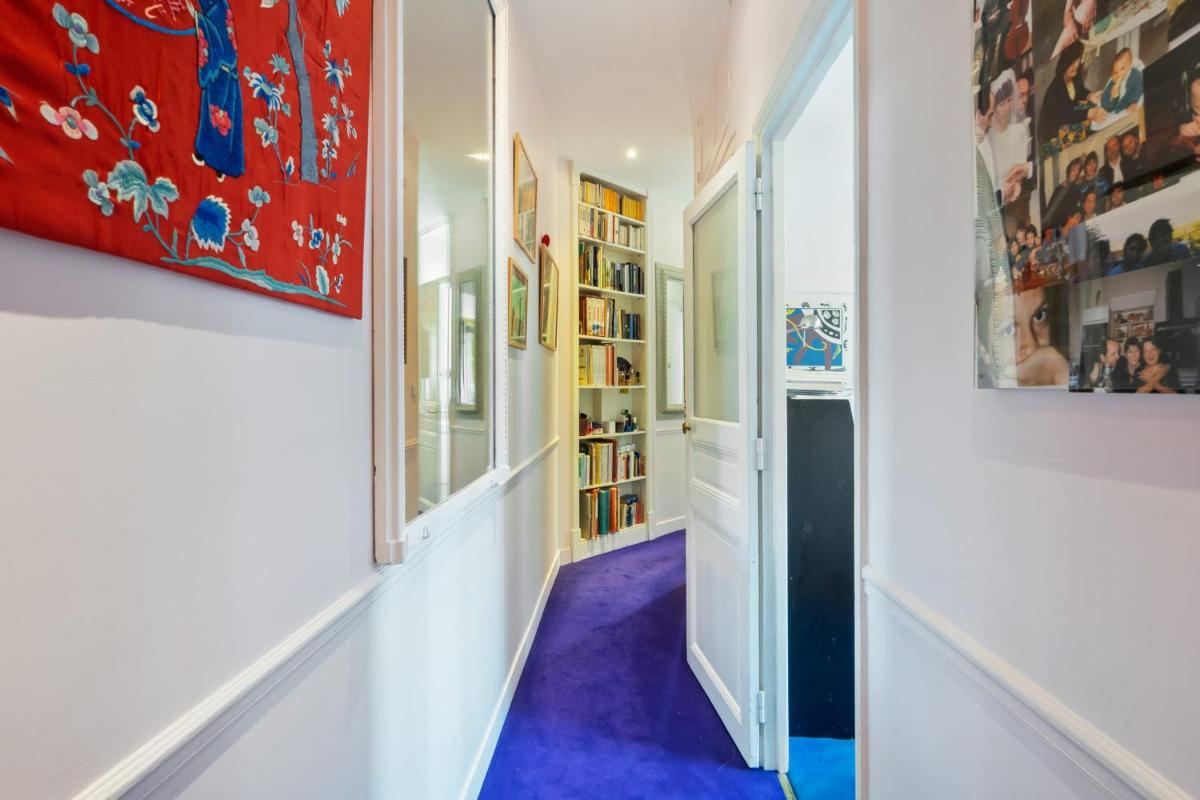 Apartment photo 2