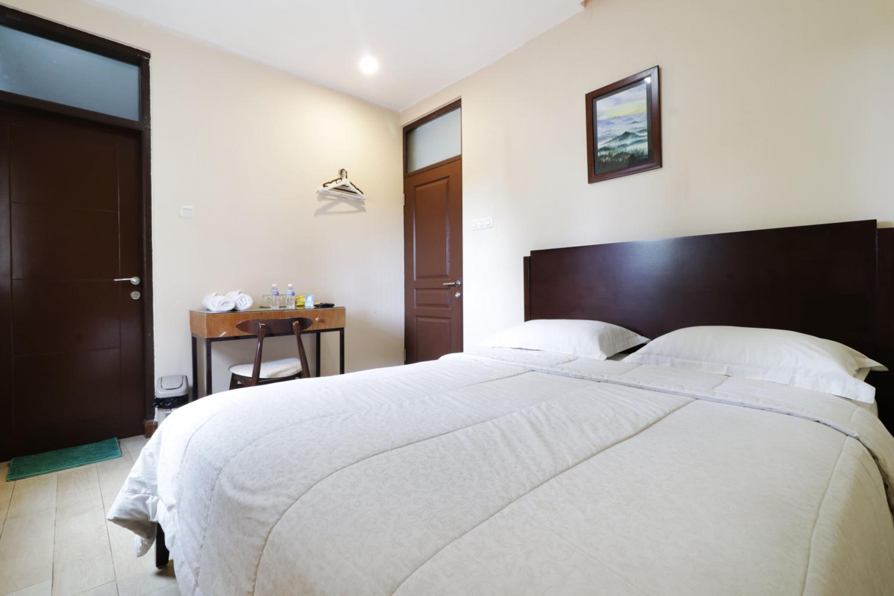 Deluxe Double or Twin Room photo 1