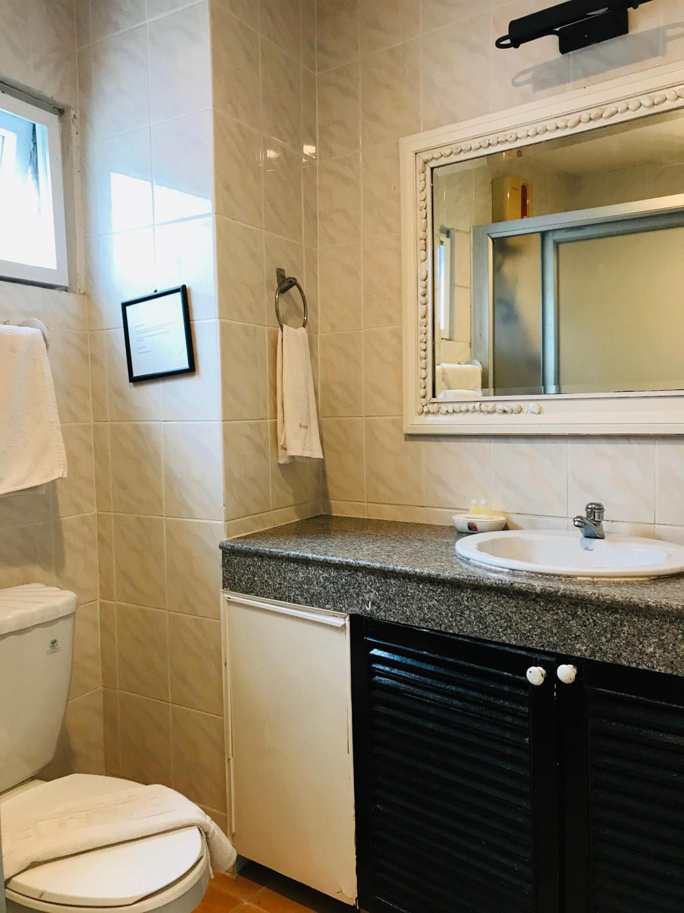 Deluxe Double or Twin Room with Sea View - Photo 4