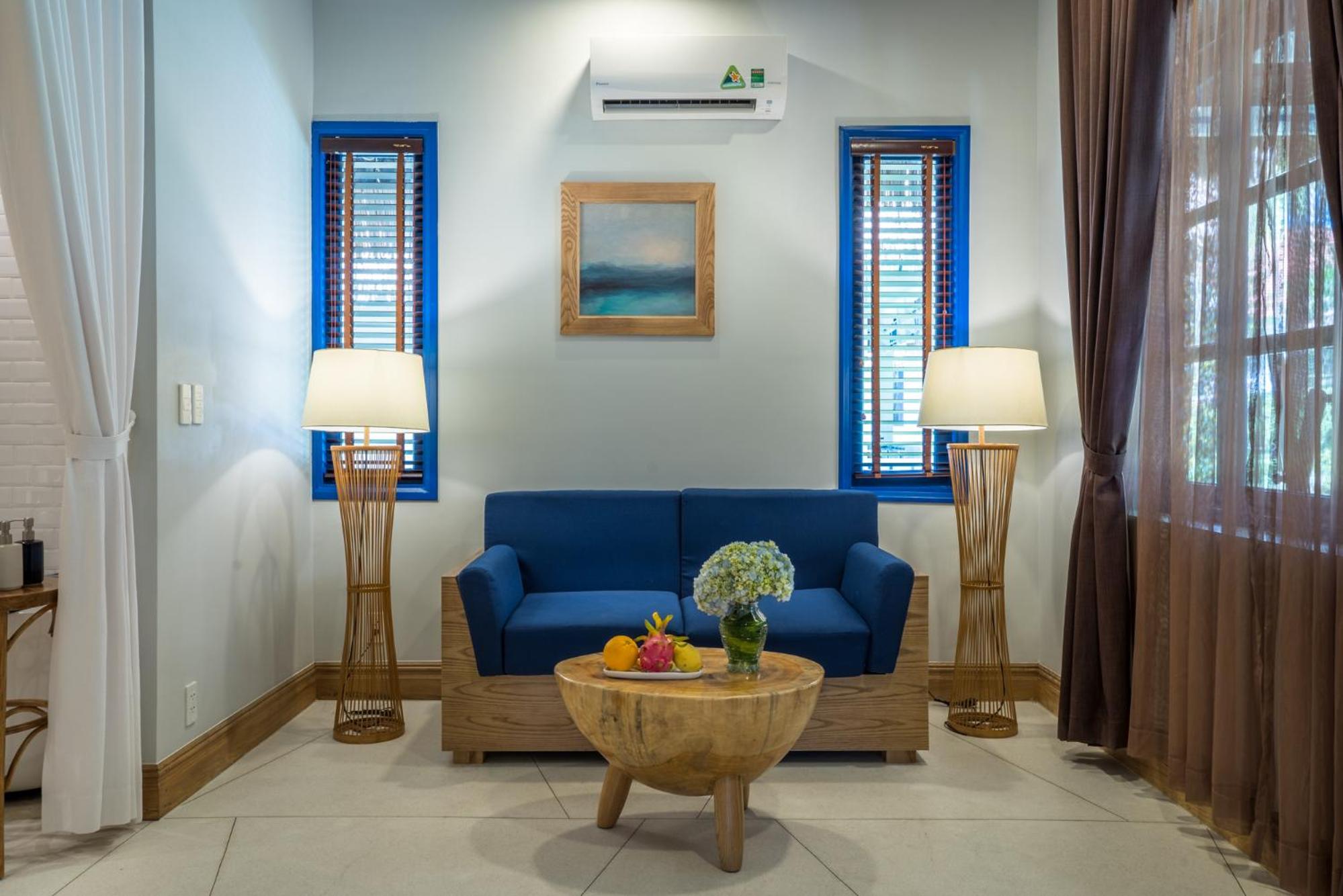 Executive Suite - Photo 3