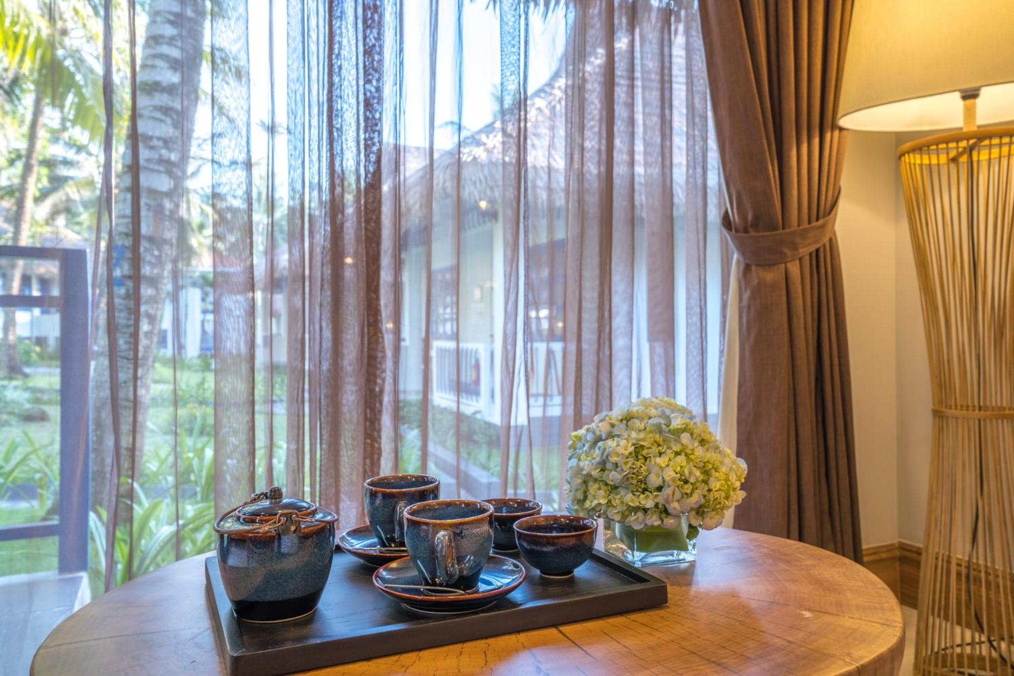 Bungalow with Garden View - Photo 2