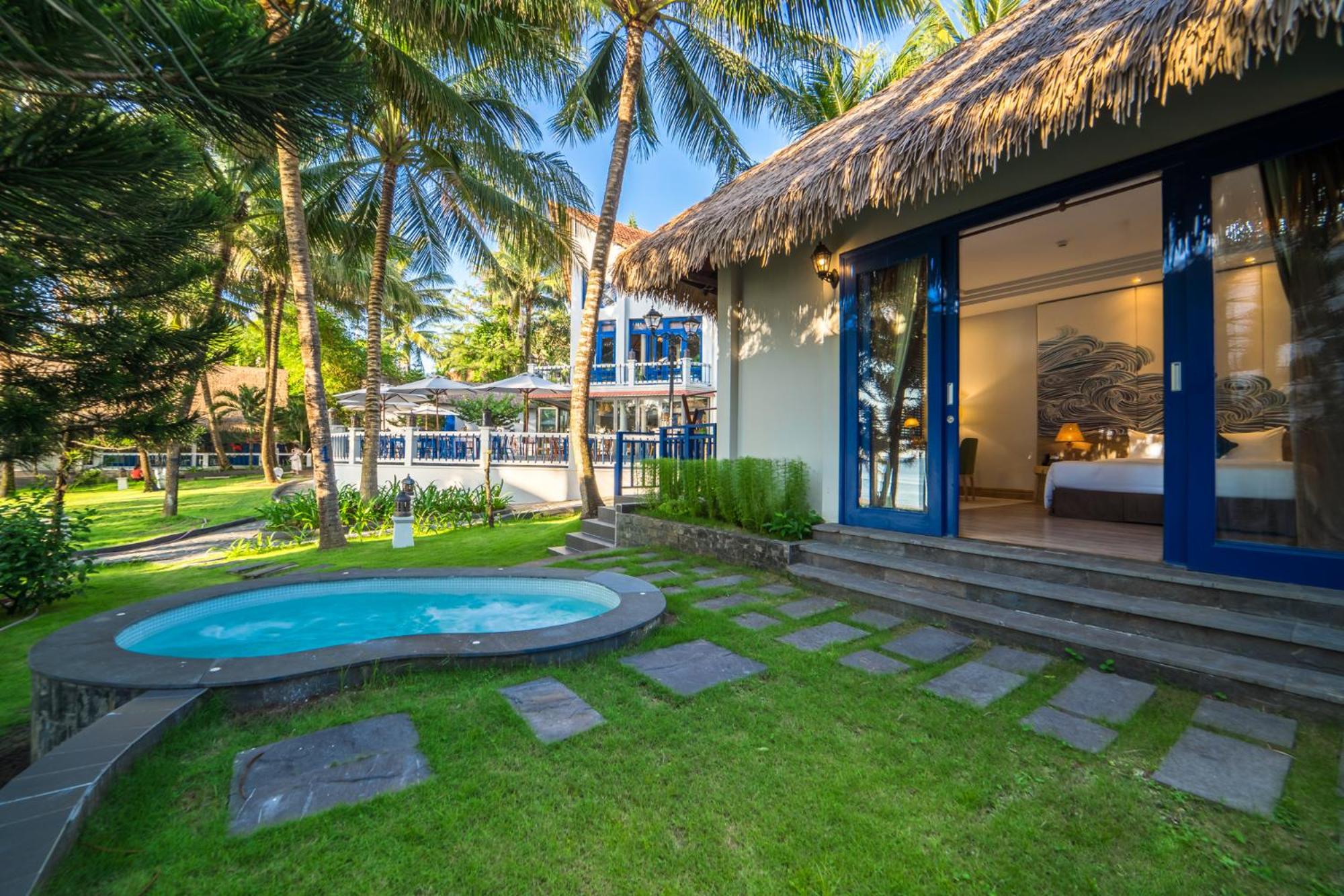 Bungalow with Jacuzzi - Photo 14