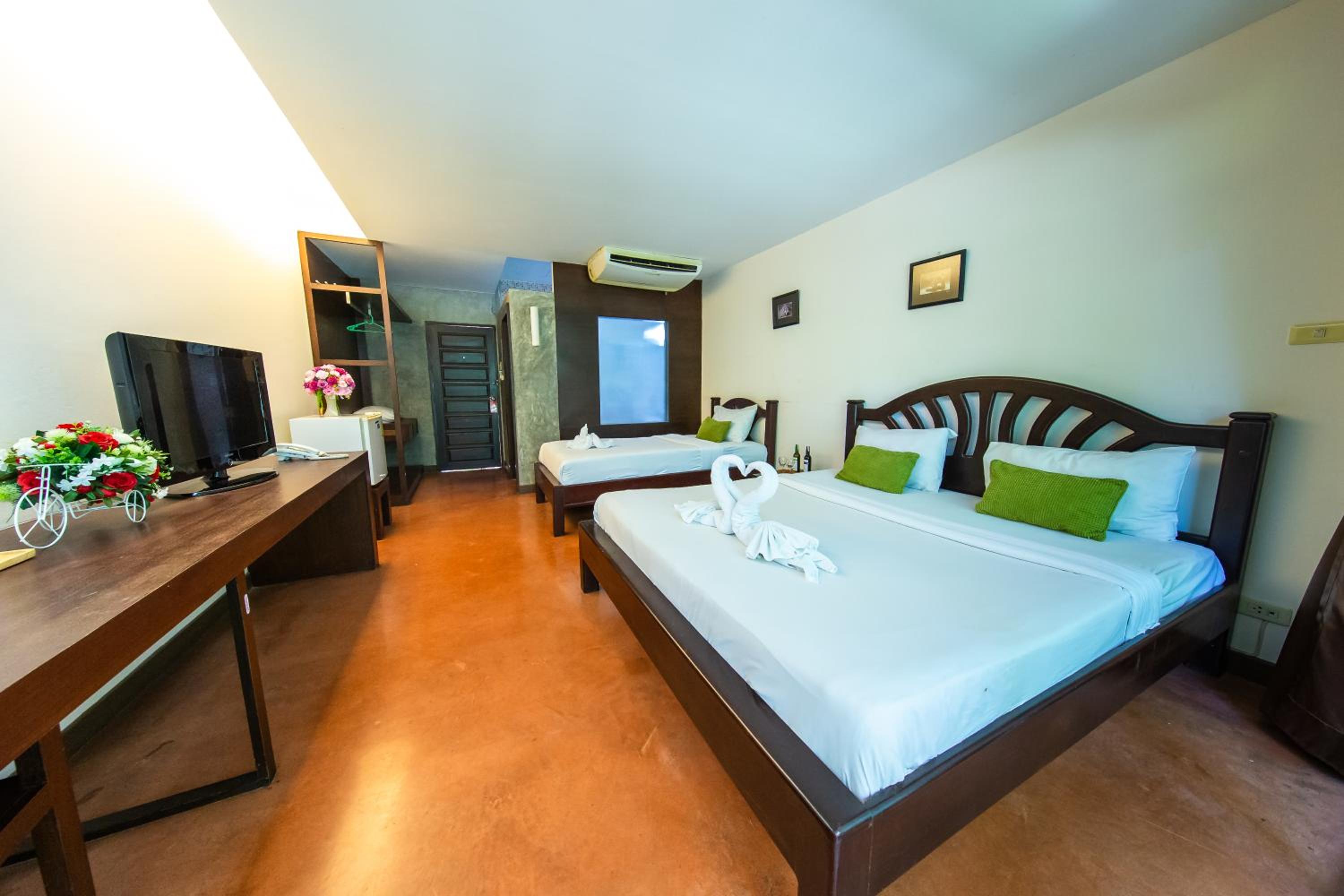 Superior Triple Room - Photo 1
