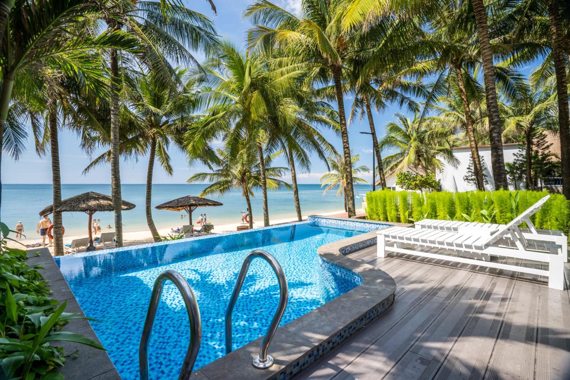 Villa Beachfront With Private Pool - Photo 2