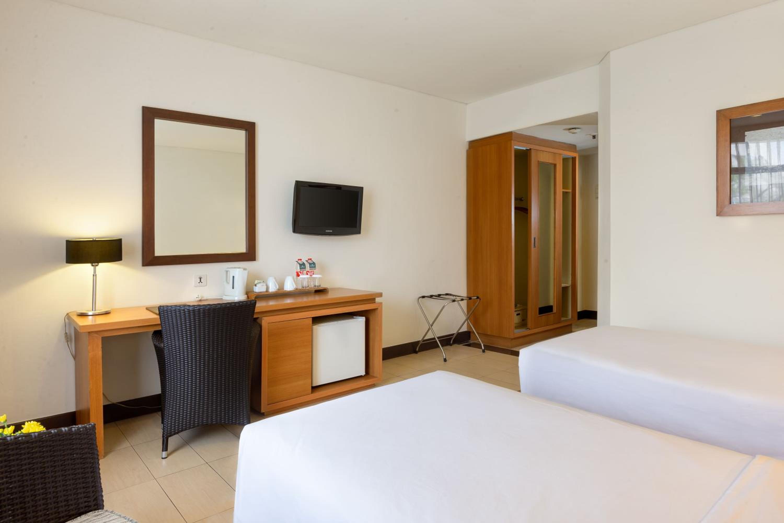 Superior Twin Room - Photo 3