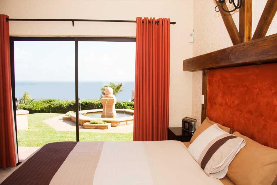 Deluxe Double Room with Balcony and Sea View