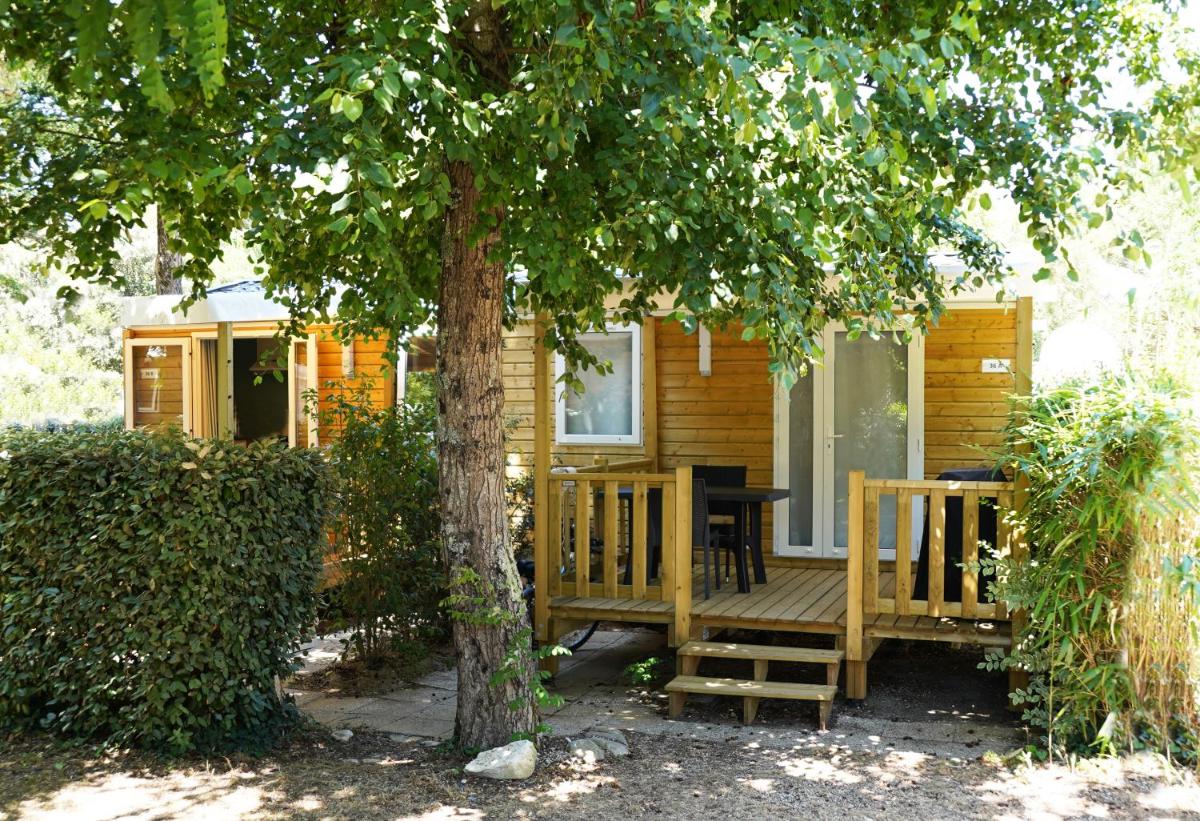 Mobile Home photo 1