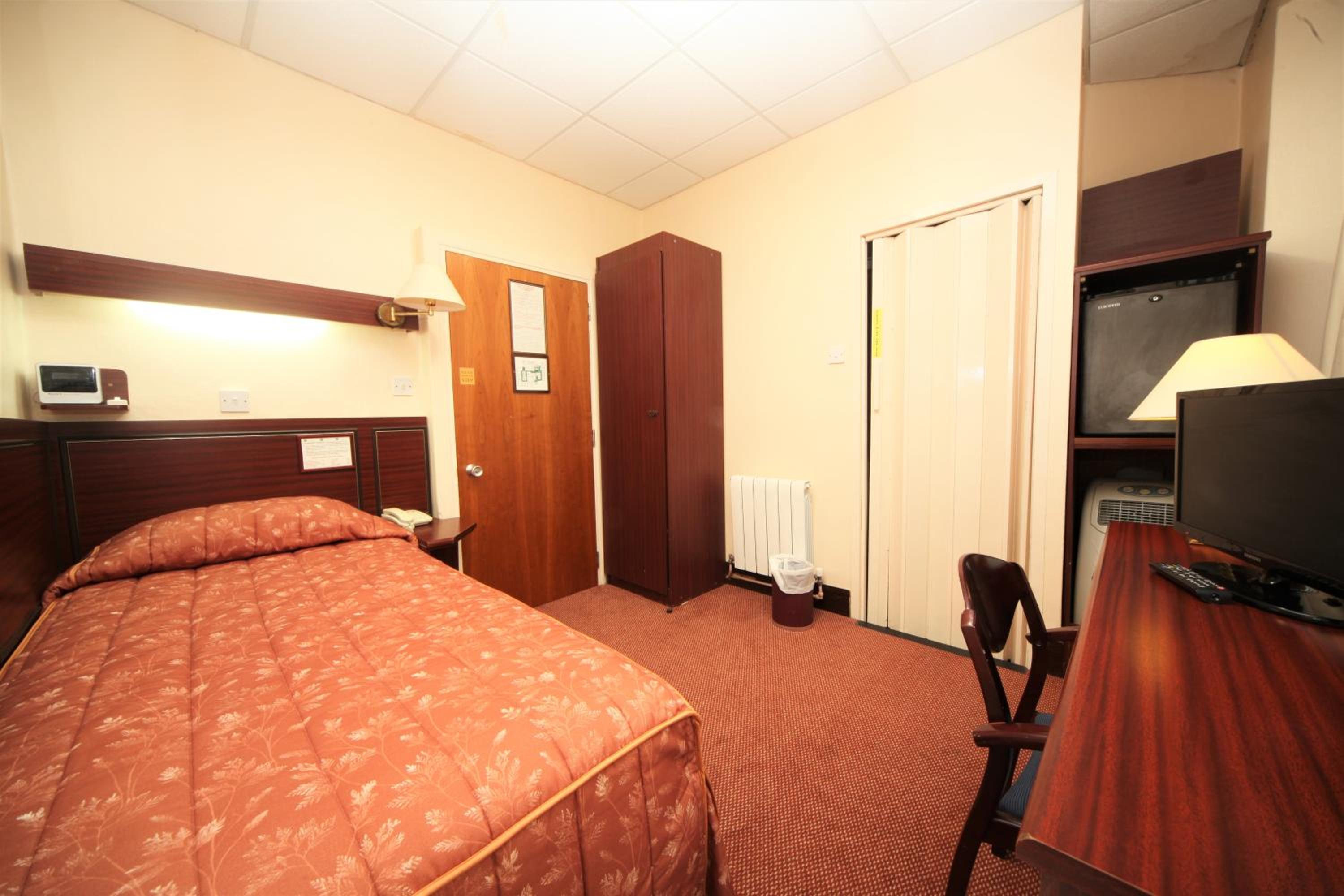 Single Room photo 1