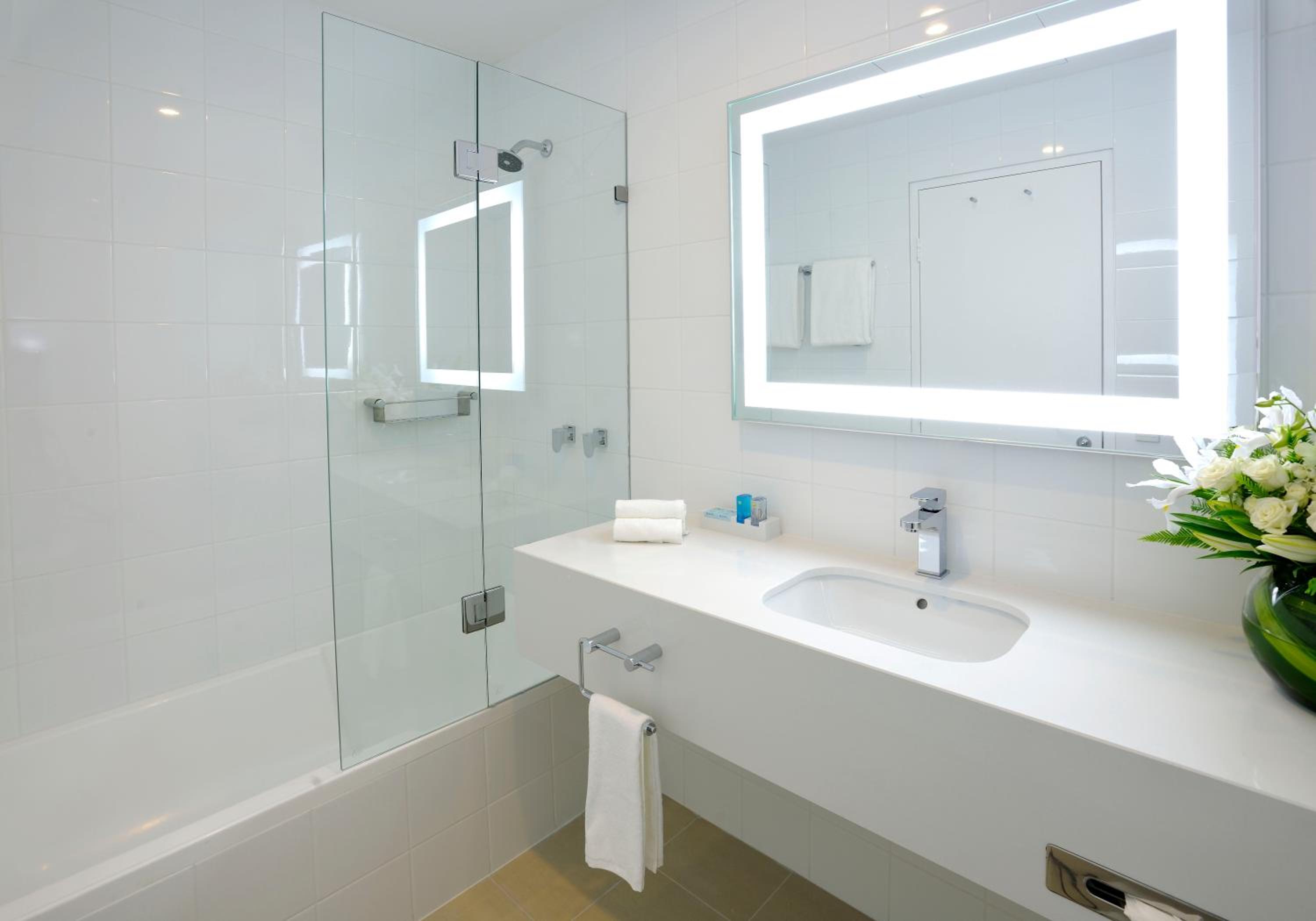 Standard Twin Room - Photo 3