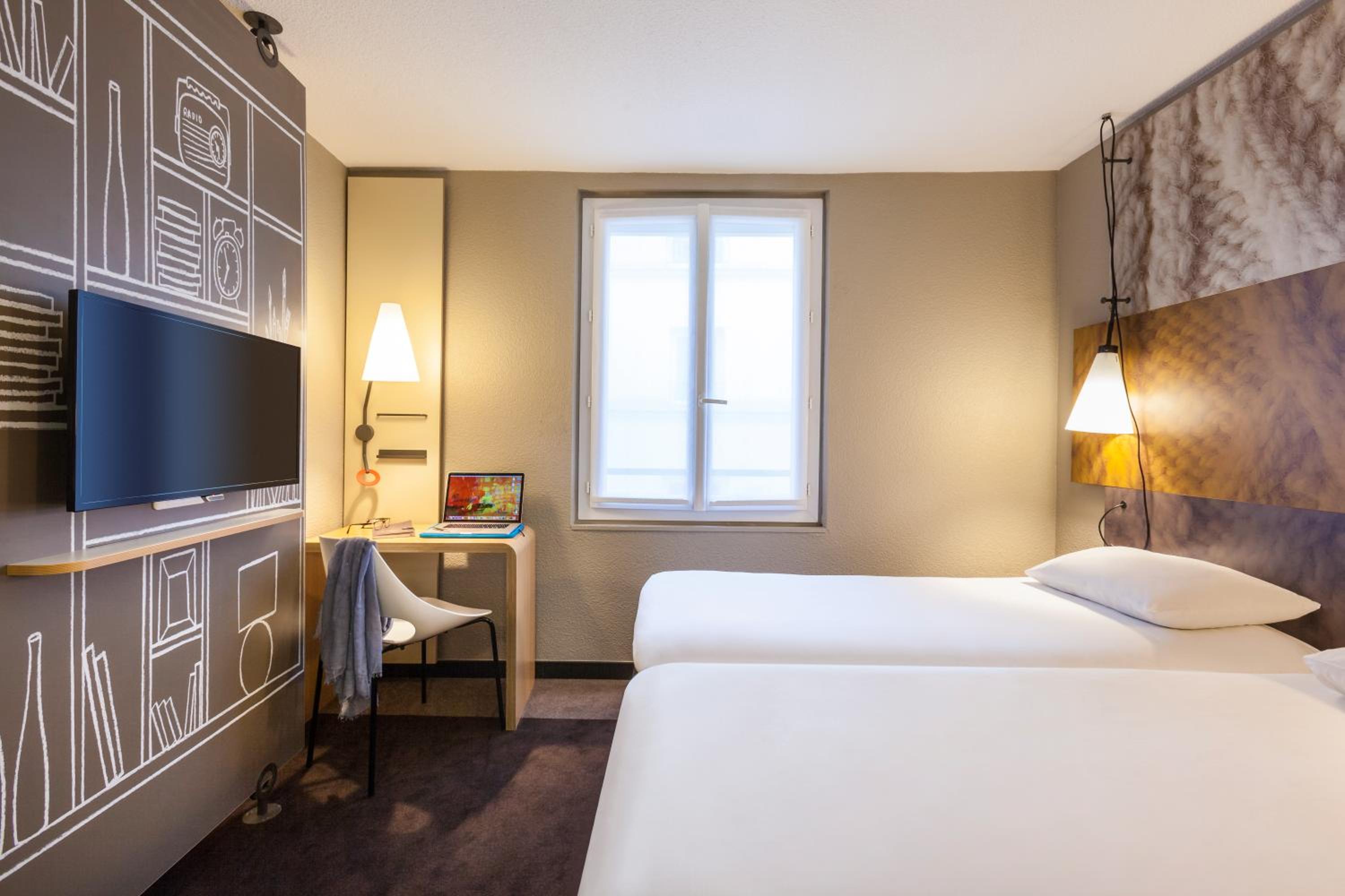Standard Twin Room - Photo 5