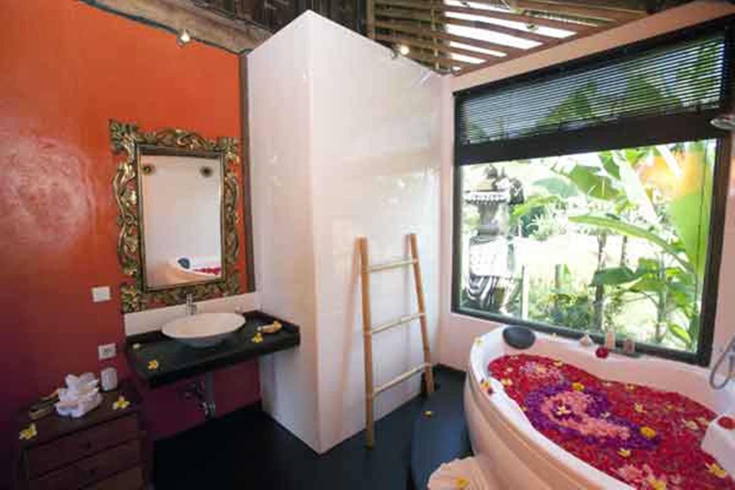 Deluxe Bungalow - Photo 15