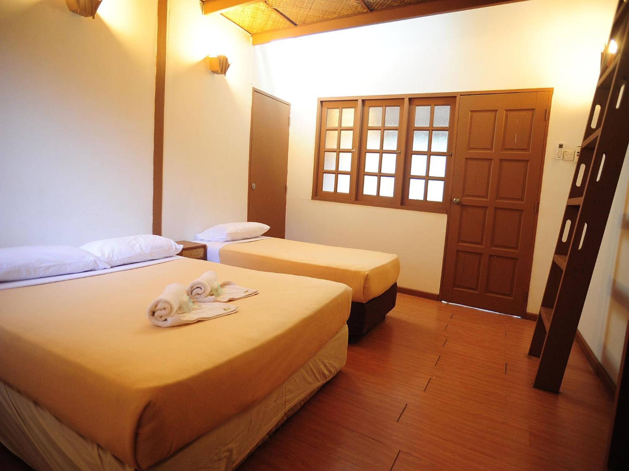 Deluxe Chalet photo 3