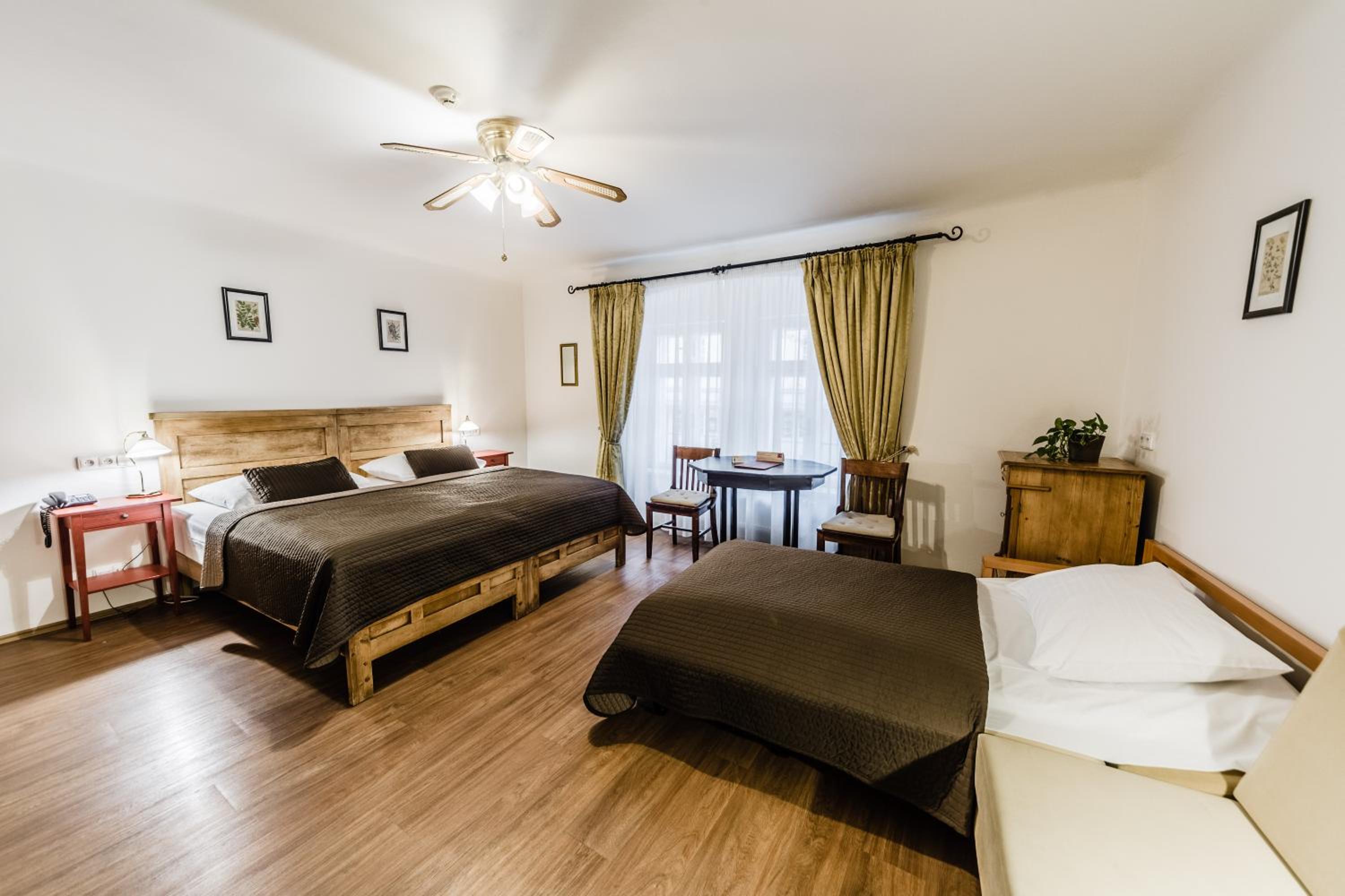 Triple Room