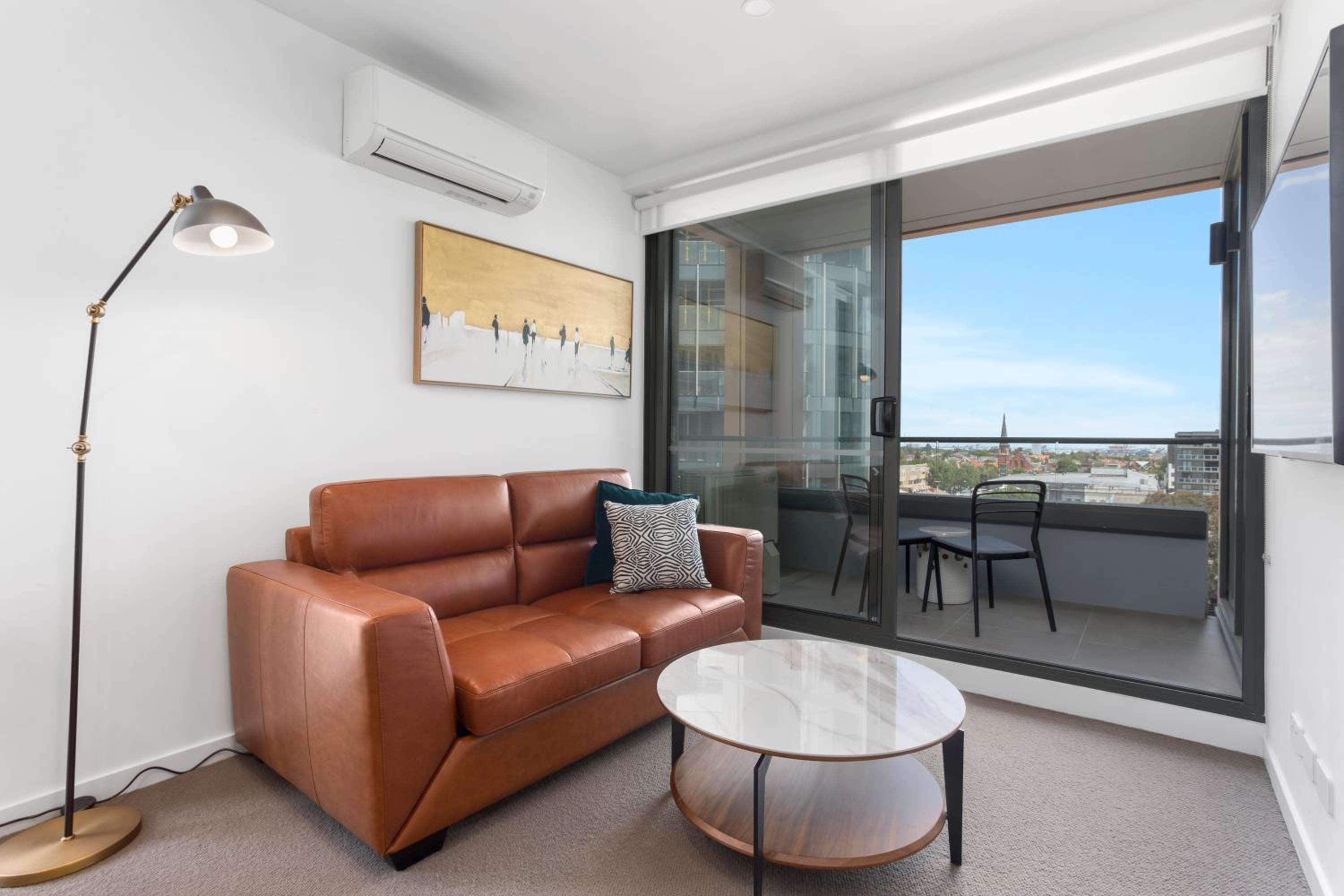 One-Bedroom Apartment with Sofa Bed - Photo 3