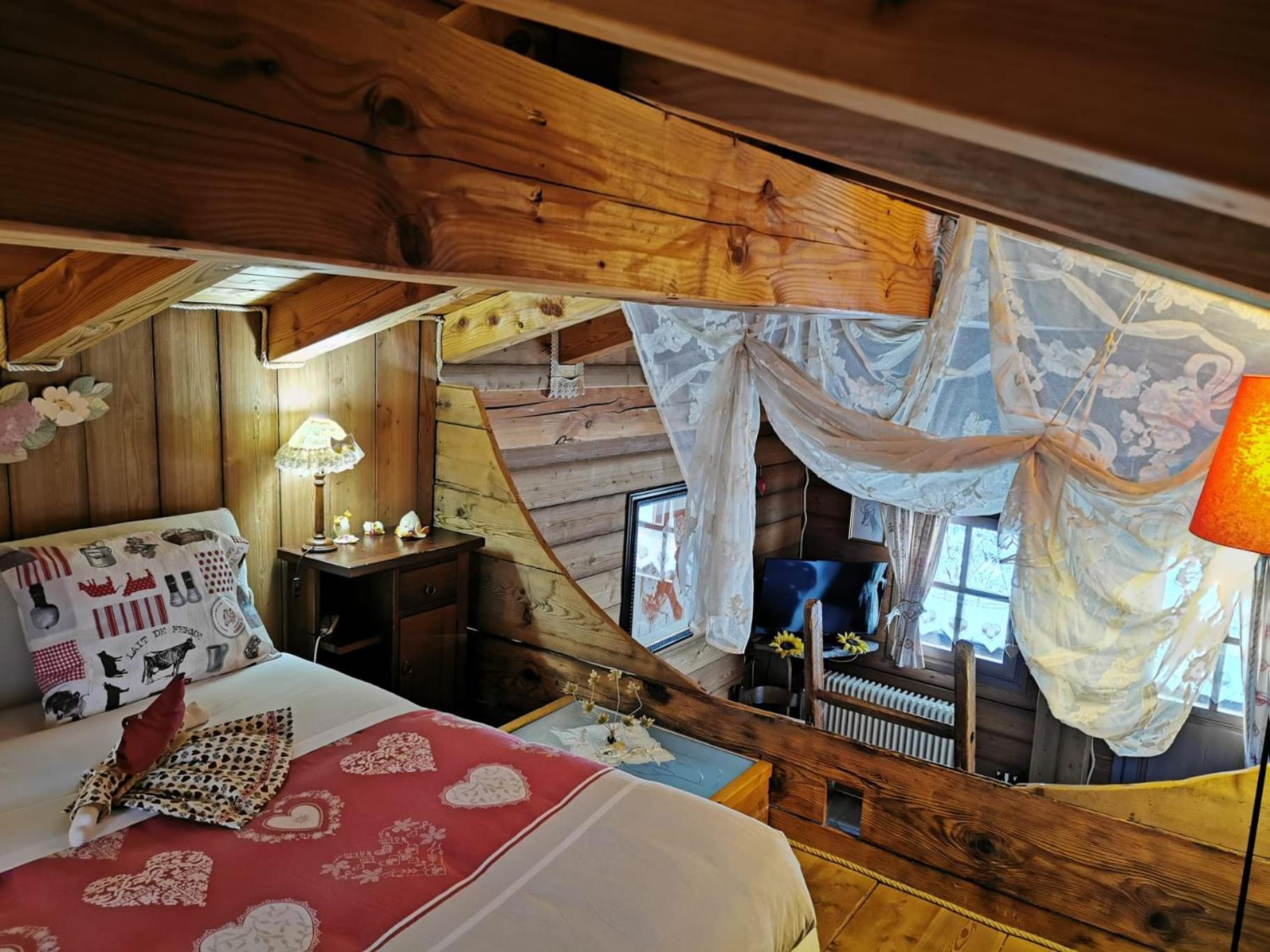 Two-Bedroom Chalet - Separate Building photo 3