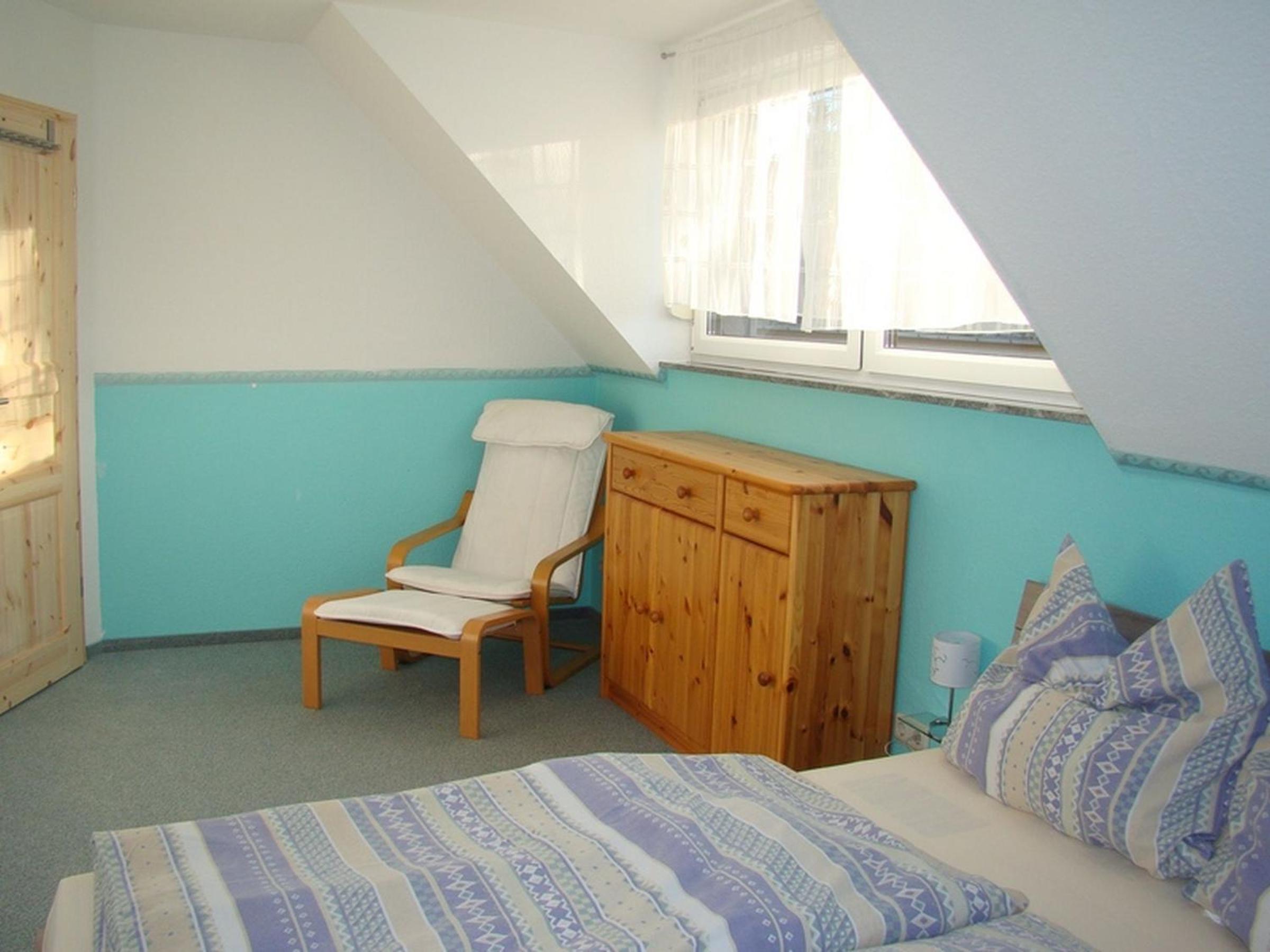 Three-Bedroom House photo 2