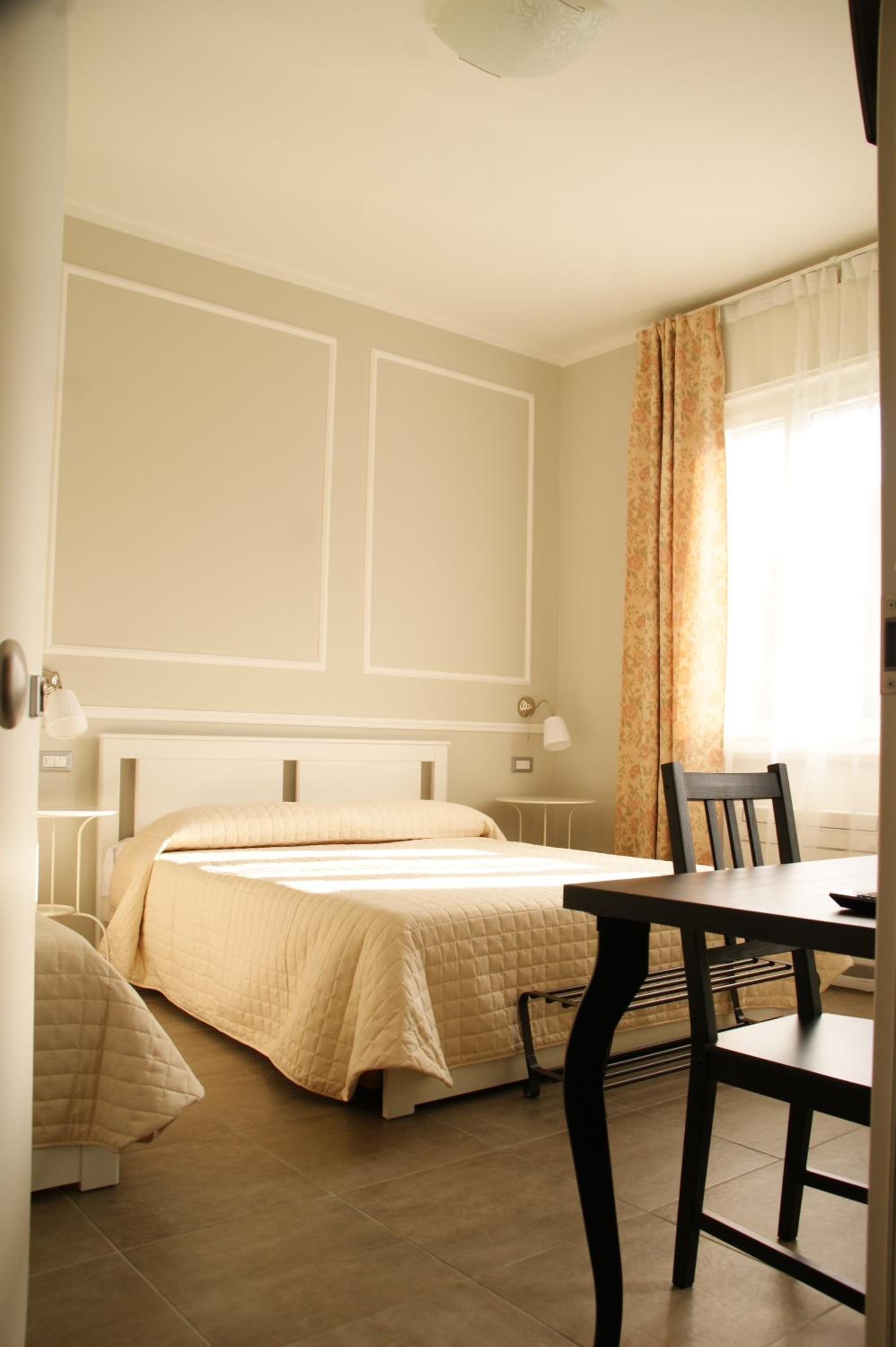 Triple Room - Photo 19