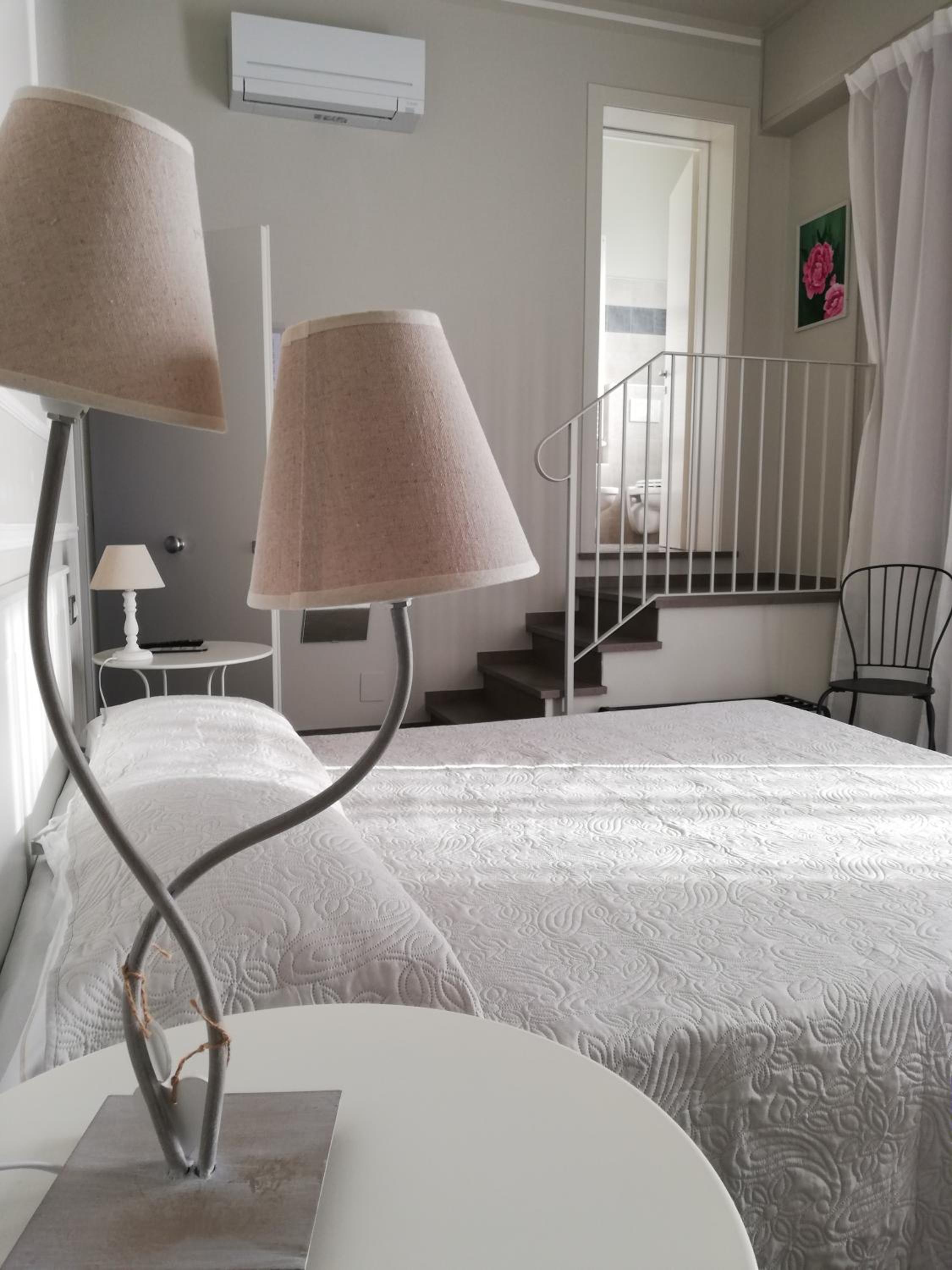 Double Room - Photo 18