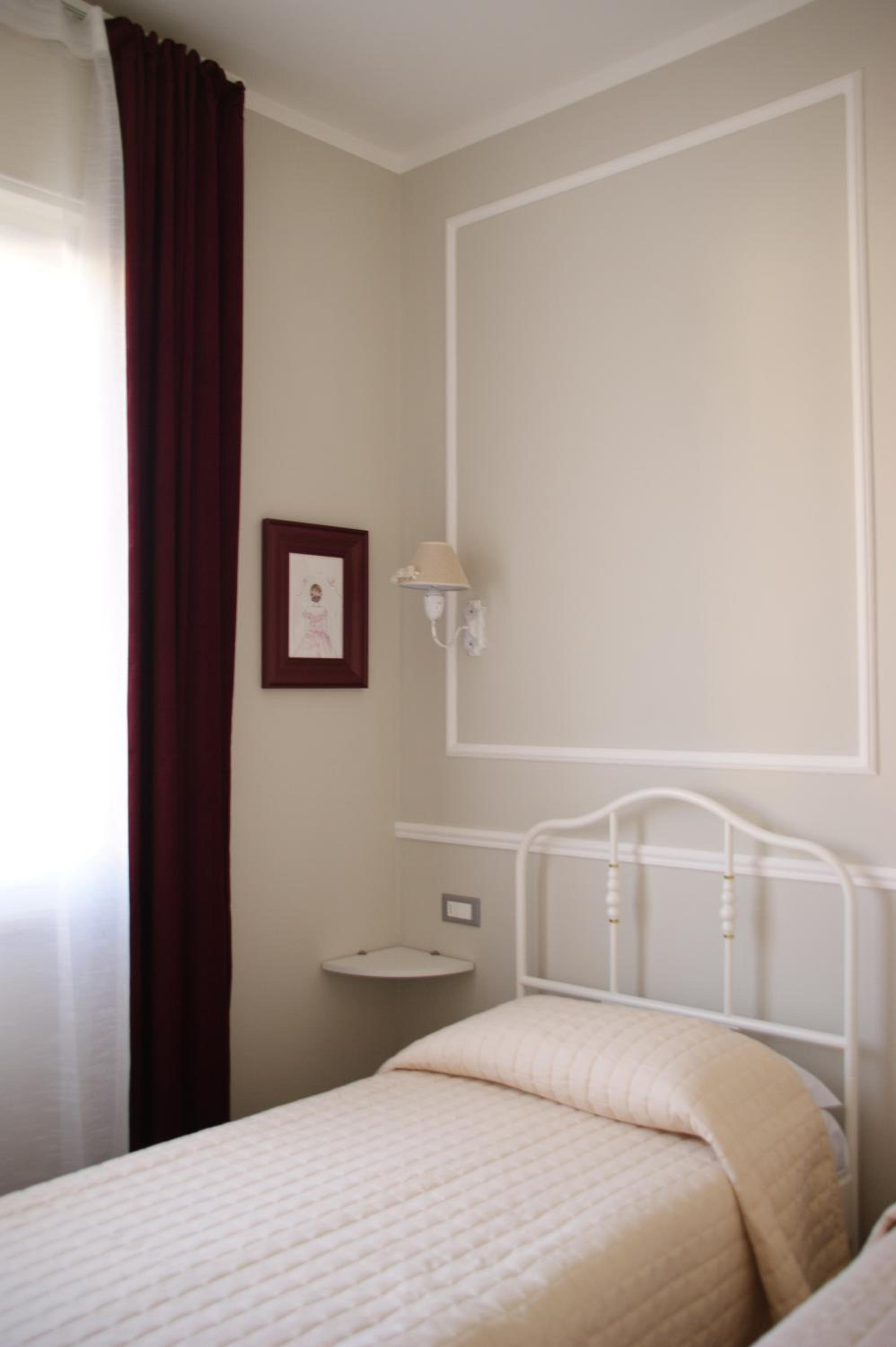 Quadruple Room - Photo 12