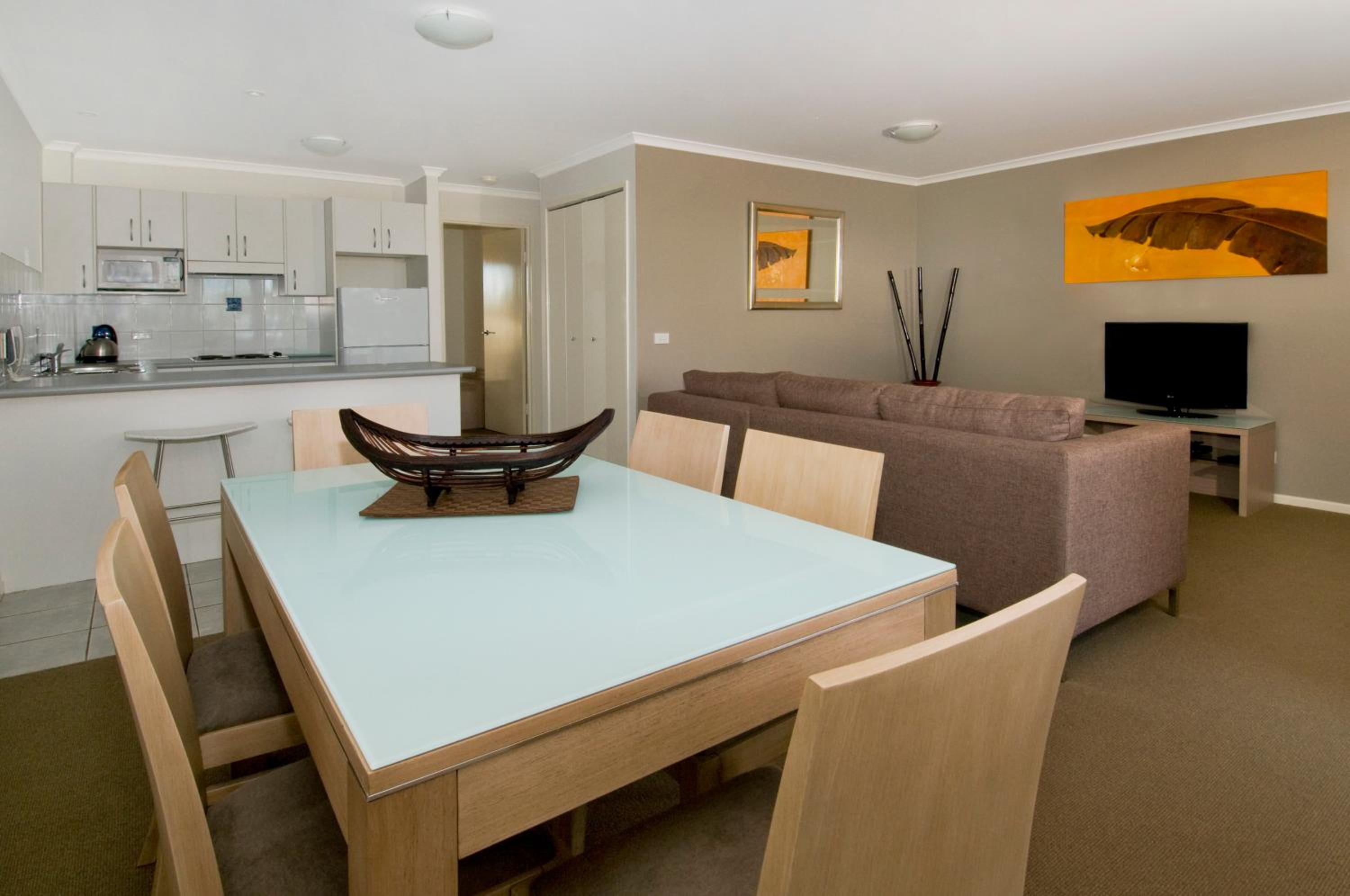 One-Bedroom Apartment with Ocean View