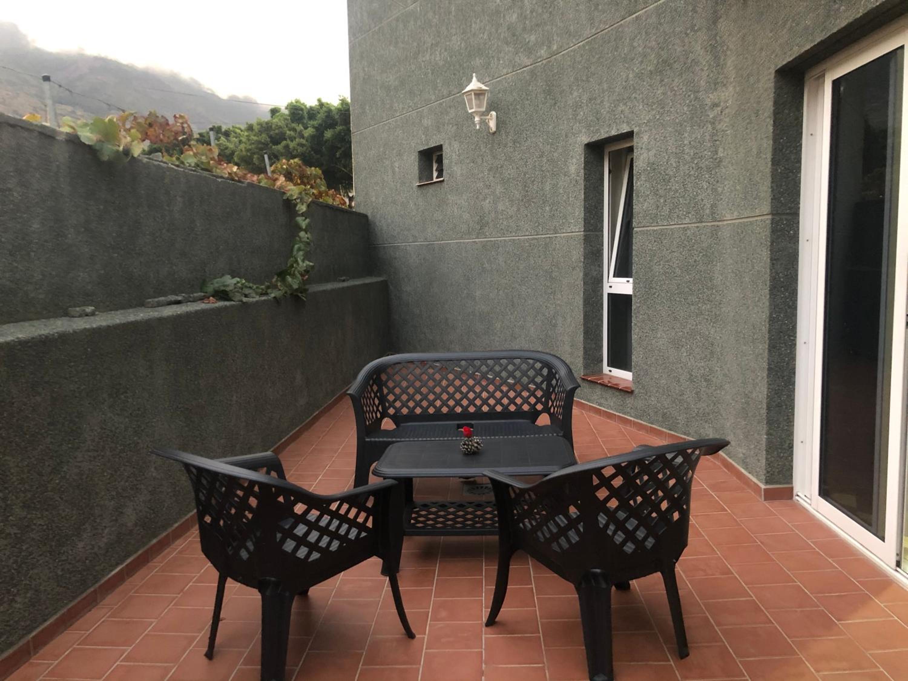 Studio Apartment with Terrace photo 2