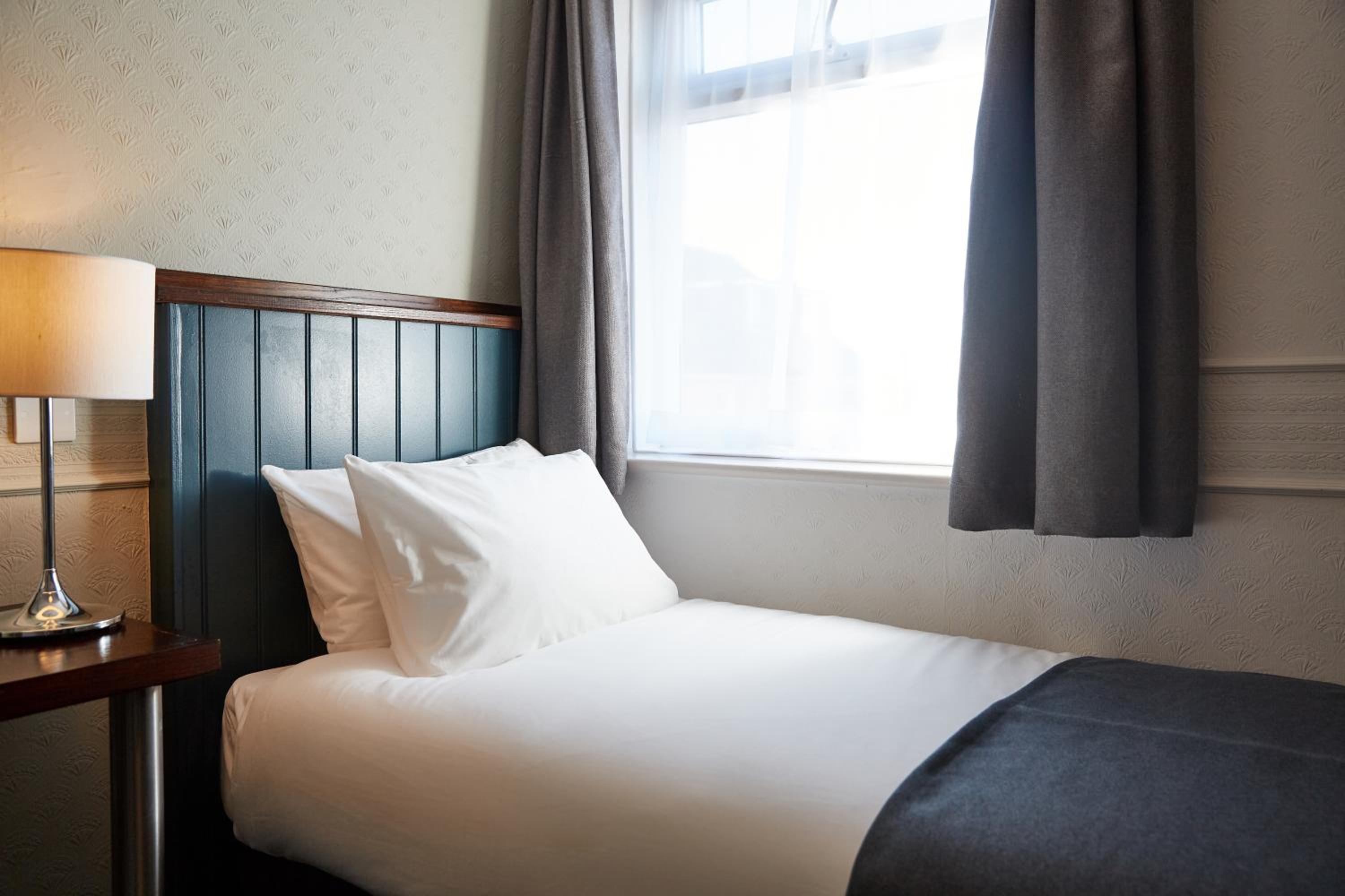 Single Room photo 2
