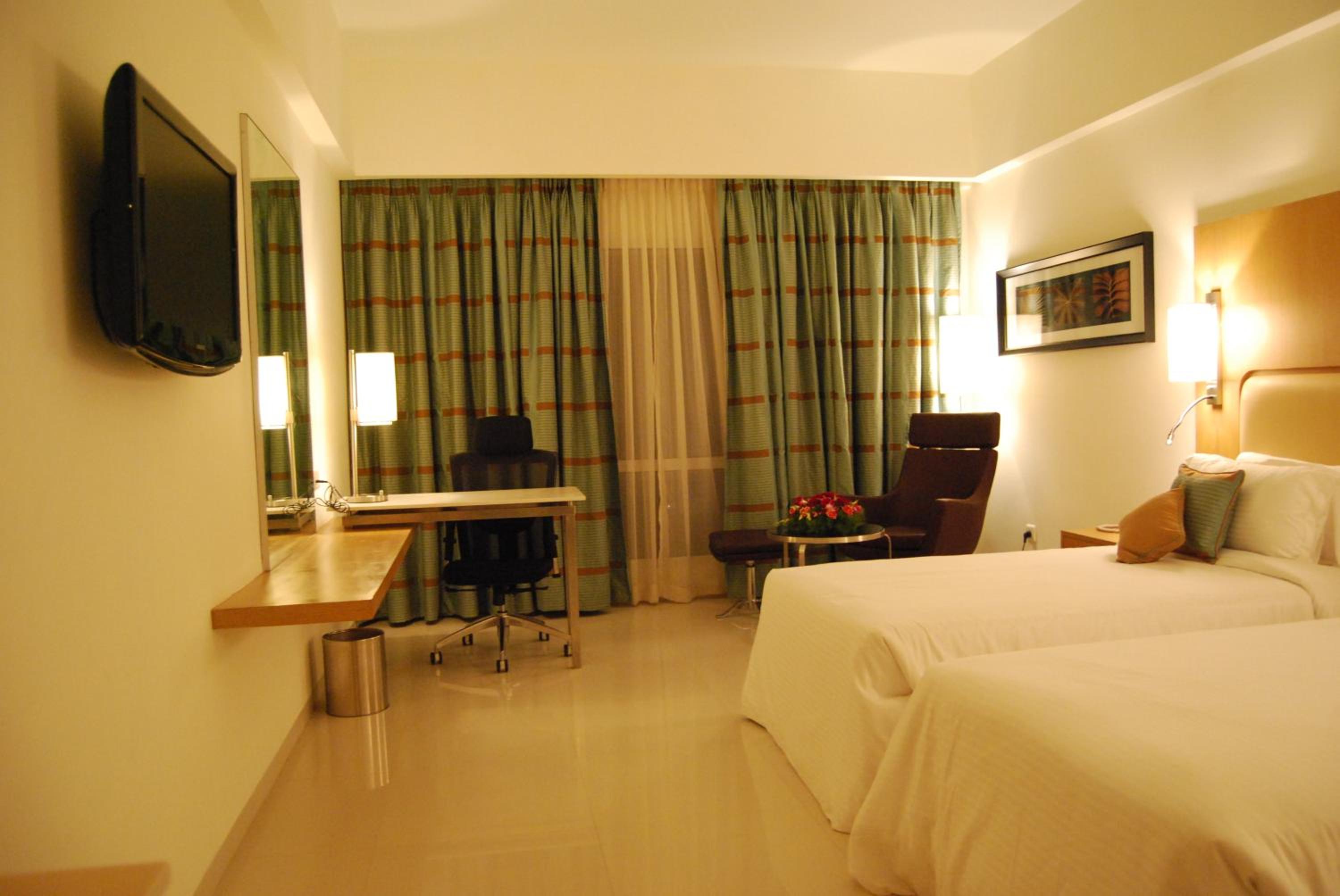 Business Room - Photo 2