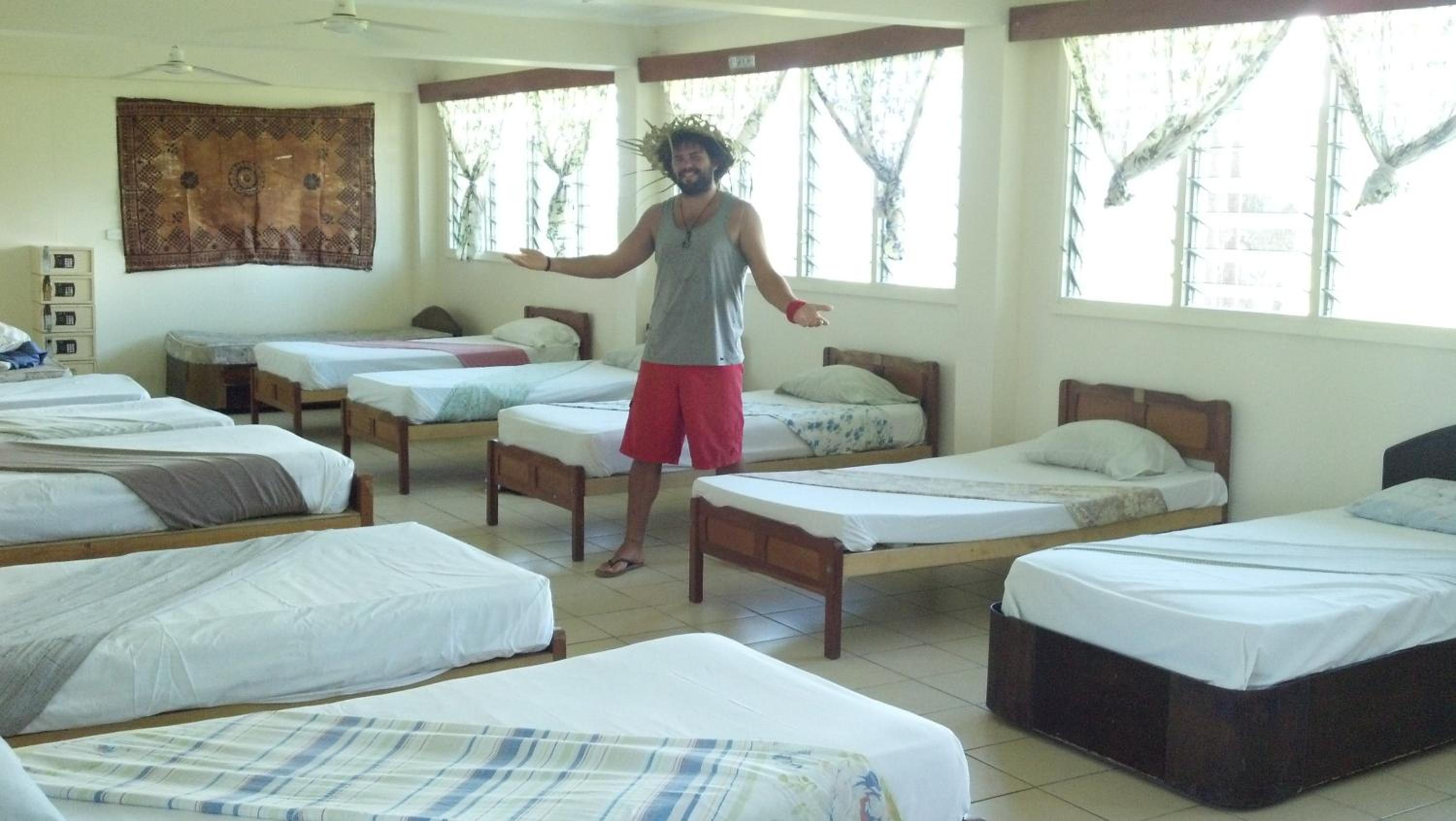 Bed in 16-Bed Mixed Dormitory Room with Shared Bathroom photo 2