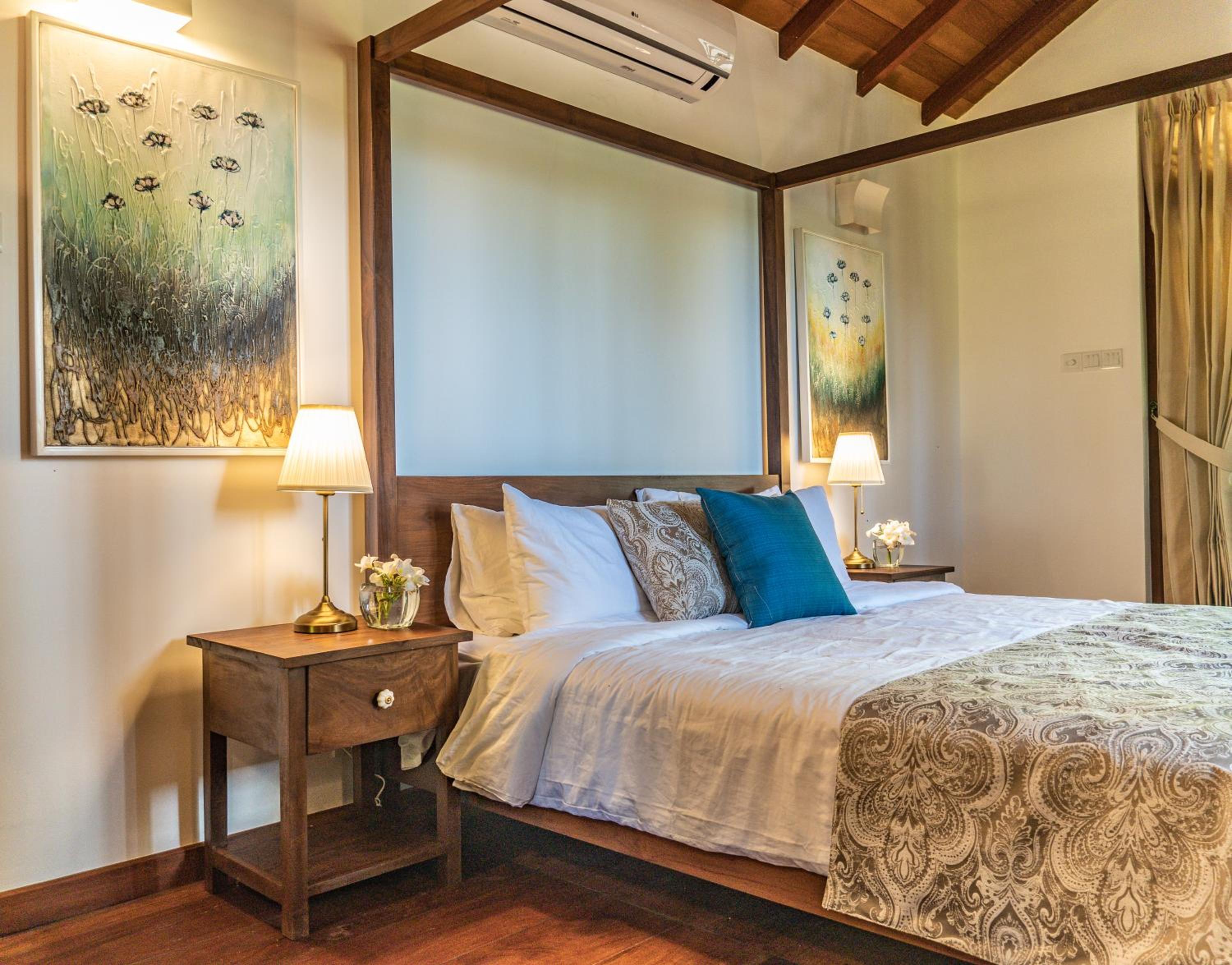 Suite with Balcony - Photo 3