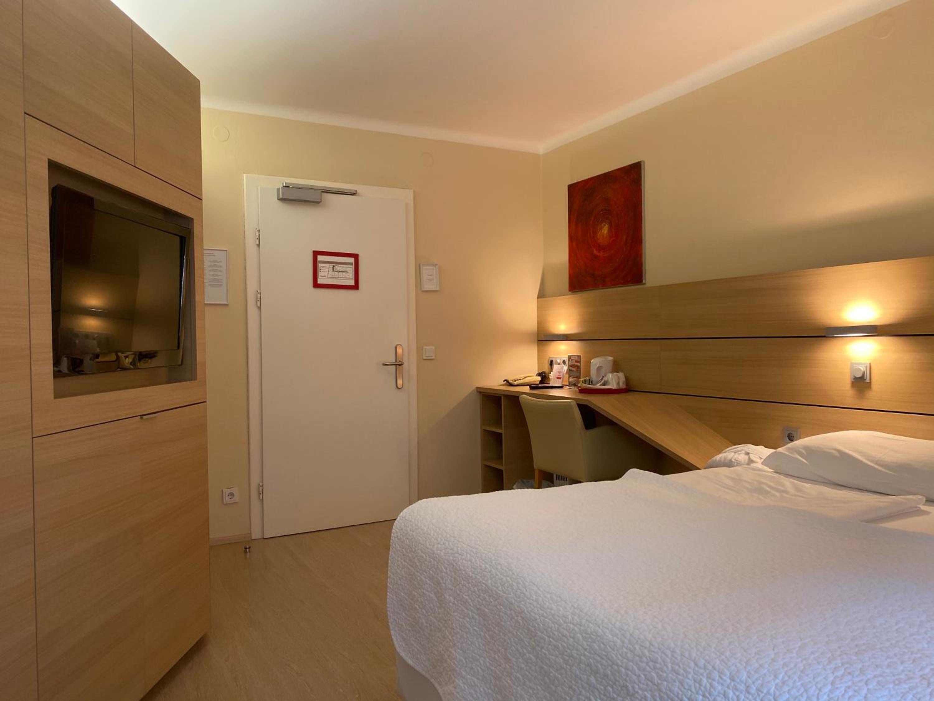 Small Double Room photo 1