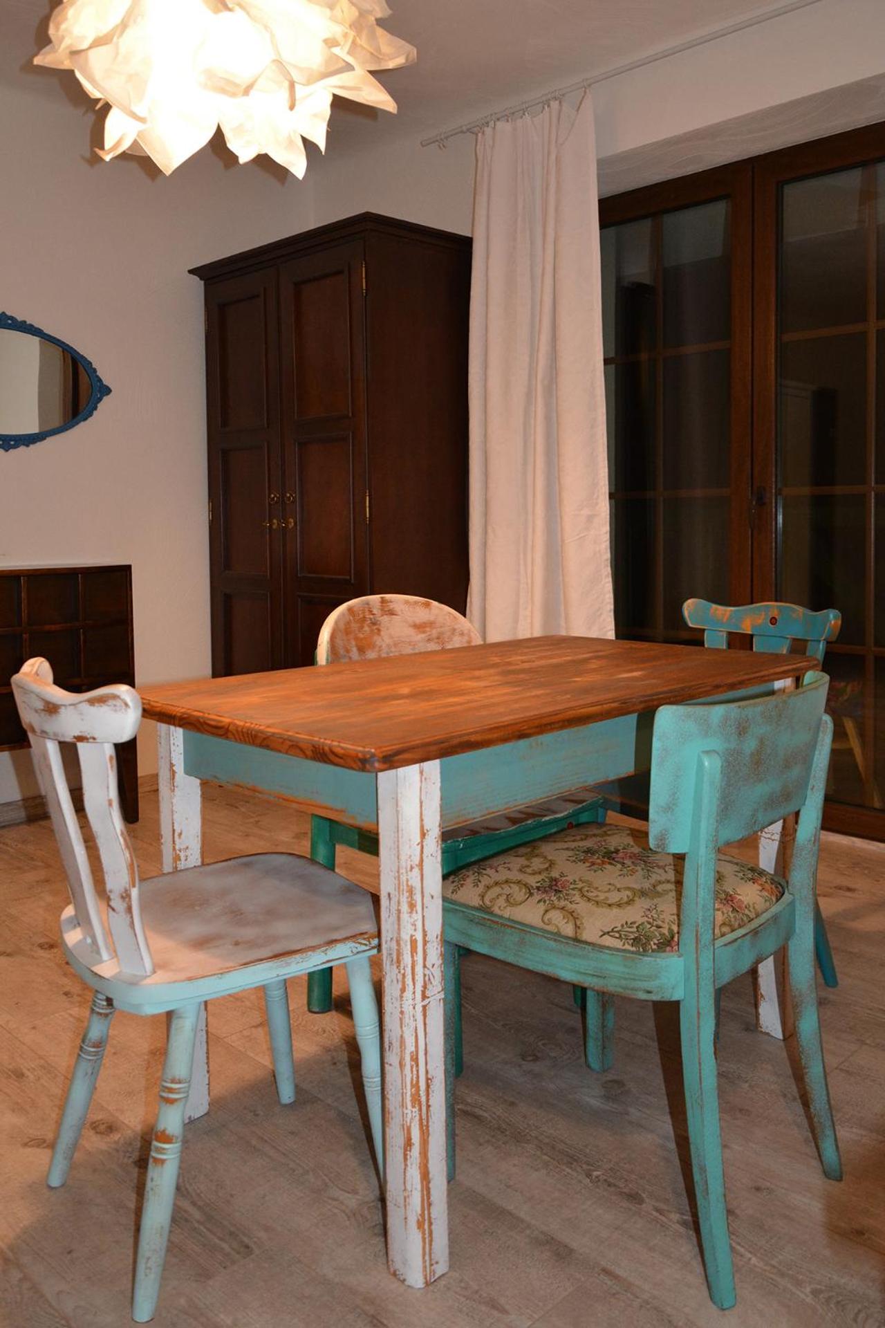 Family Room with Private Bathroom - Photo 4