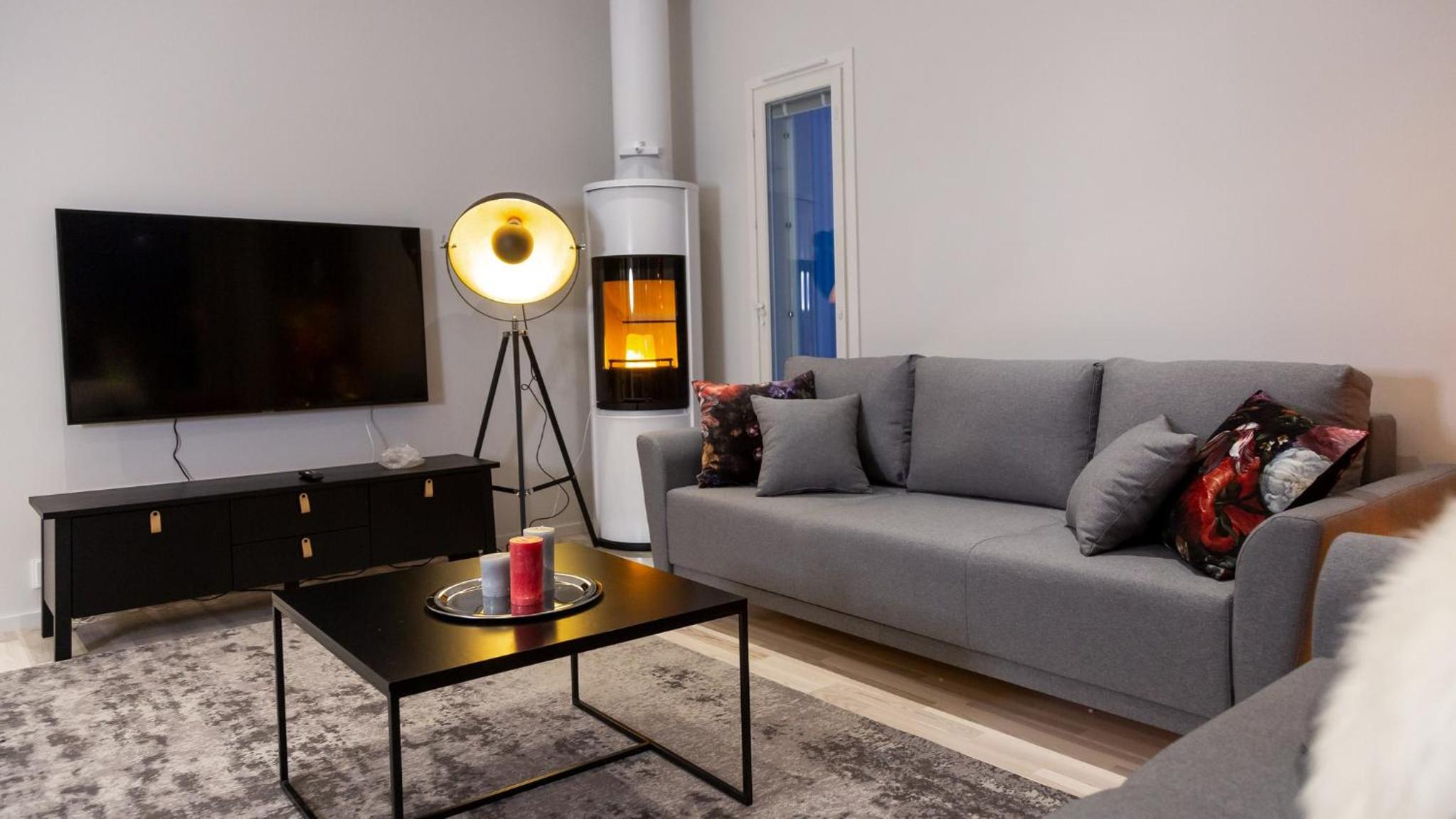 Two-Bedroom Apartment - Photo 6