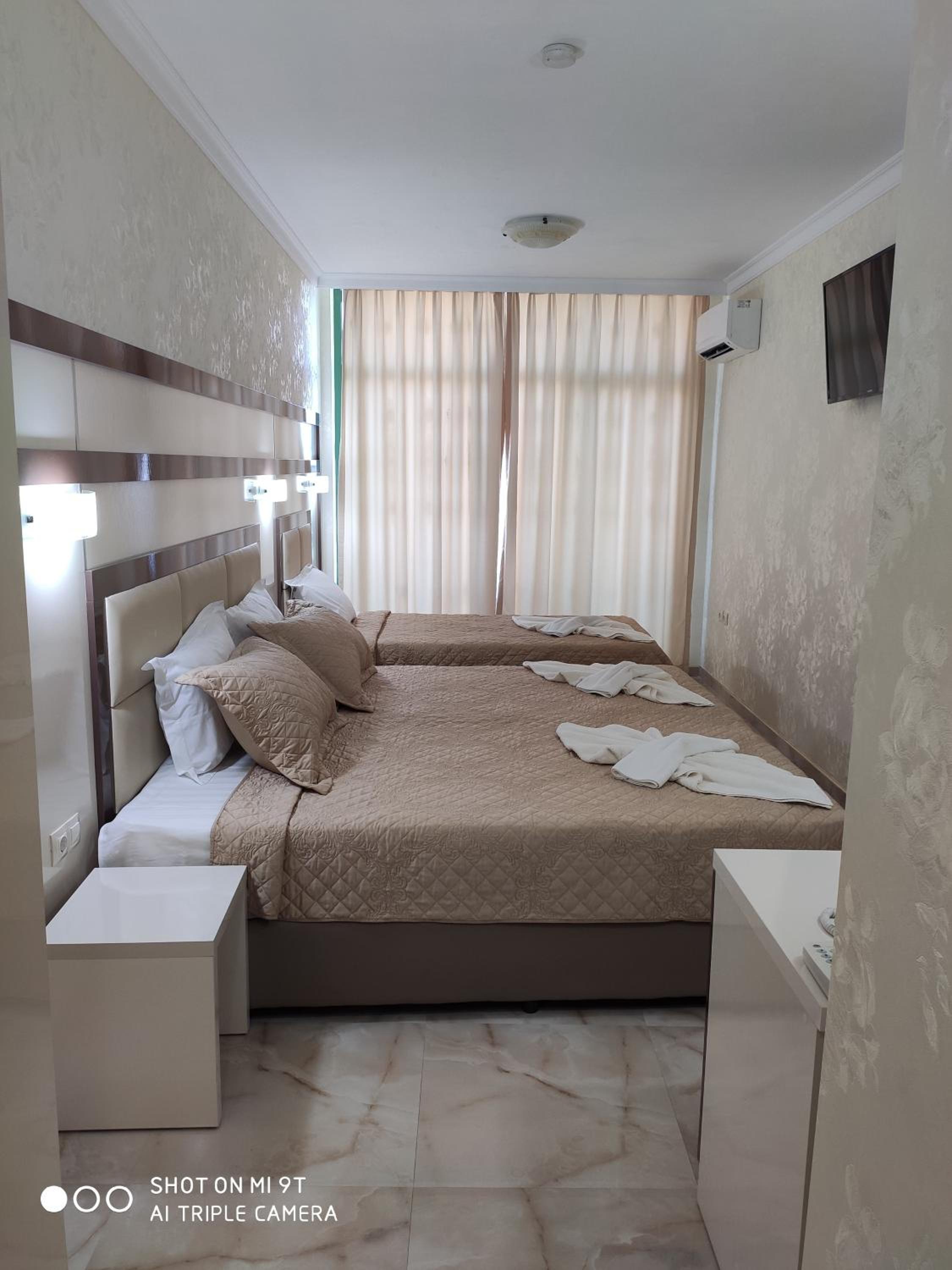 Triple Room With Pool View