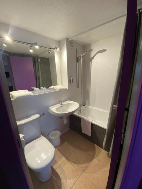 Quadruple Room with Sea View - Photo 2