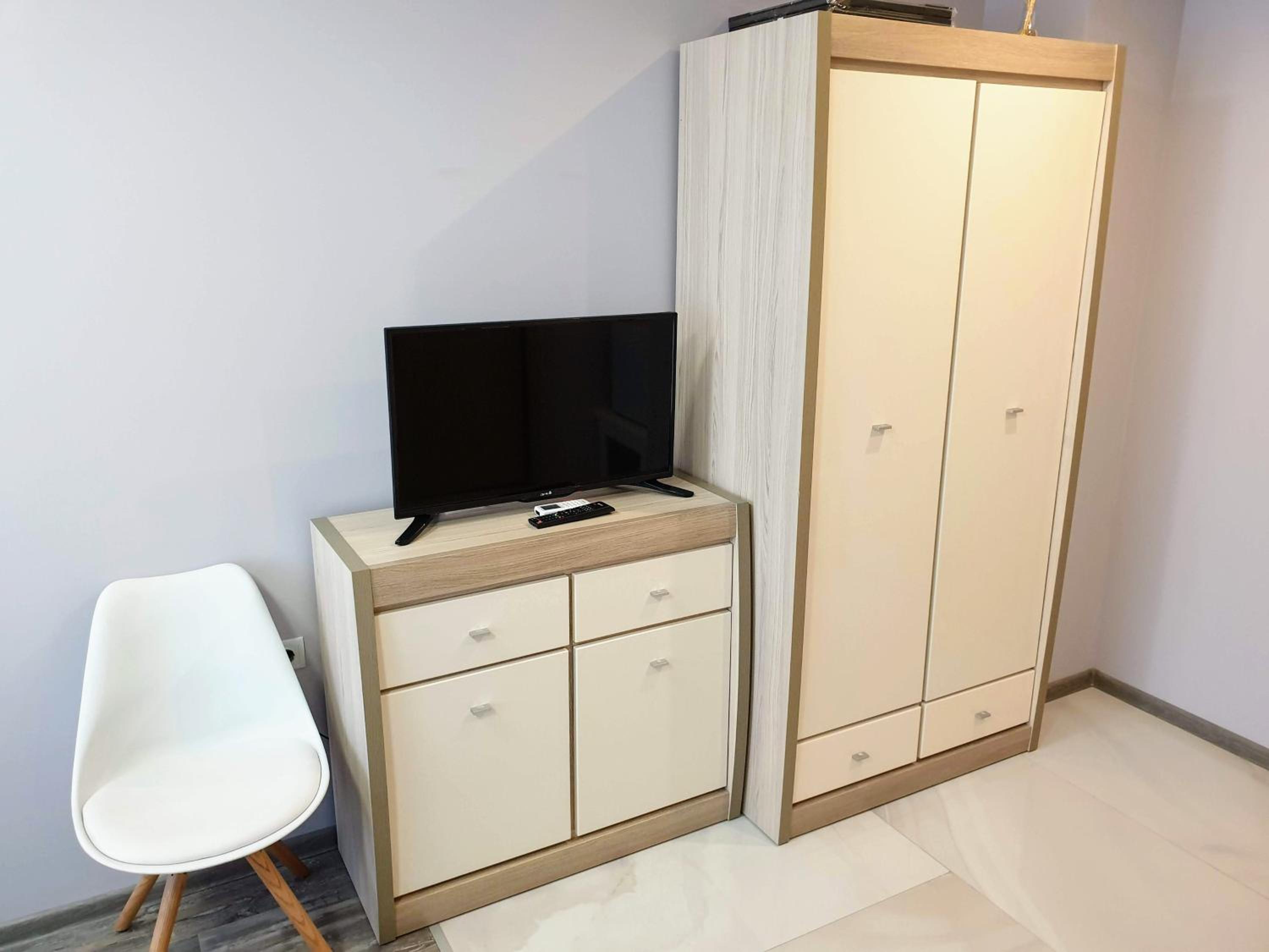 Queen Room - Photo 10