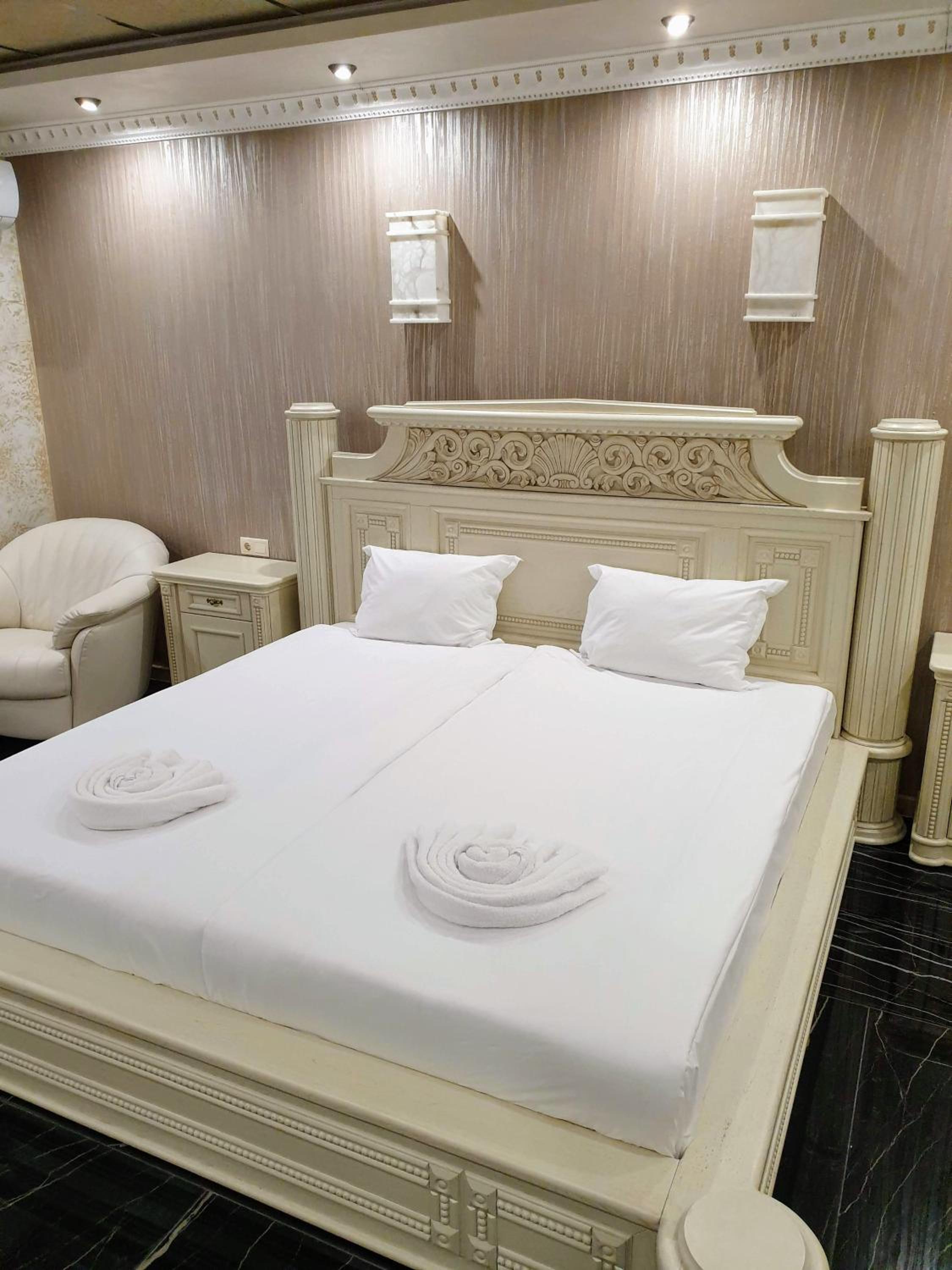 Superior King Room - Photo 1