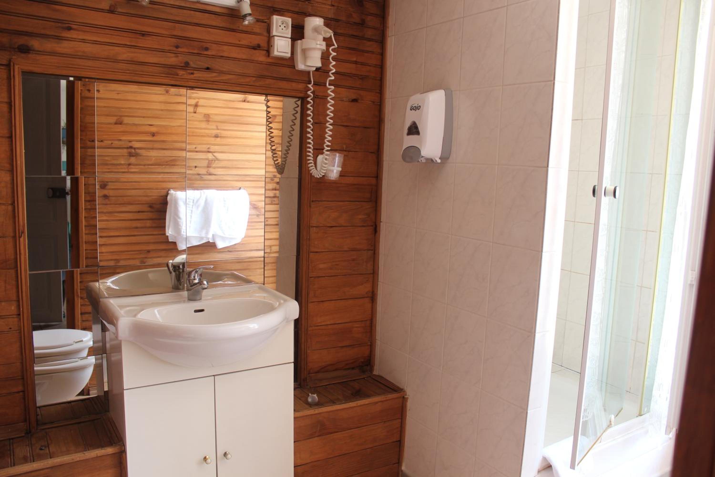 Double Room - Photo 3