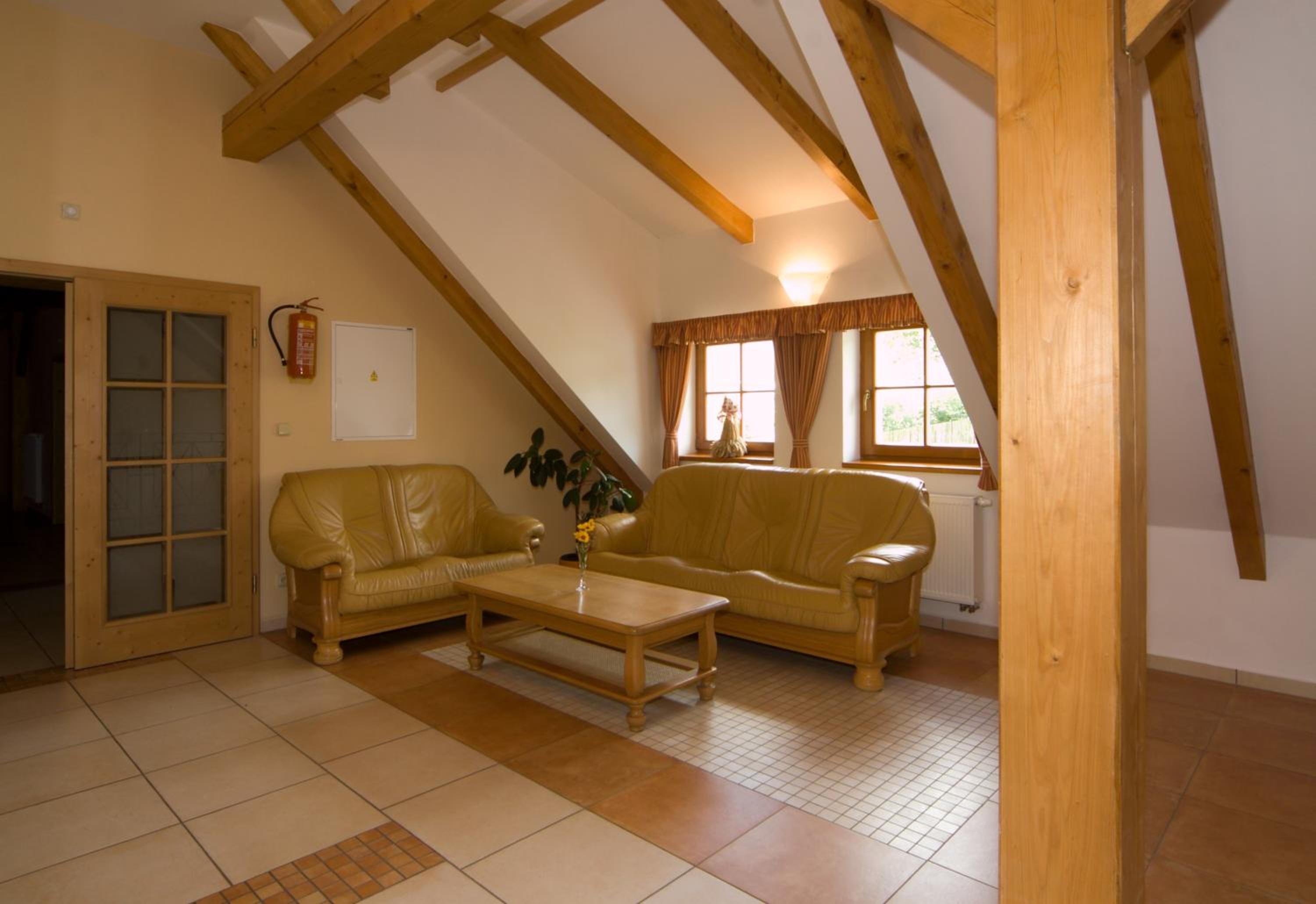 Double Room with Private Bathroom - Photo 4