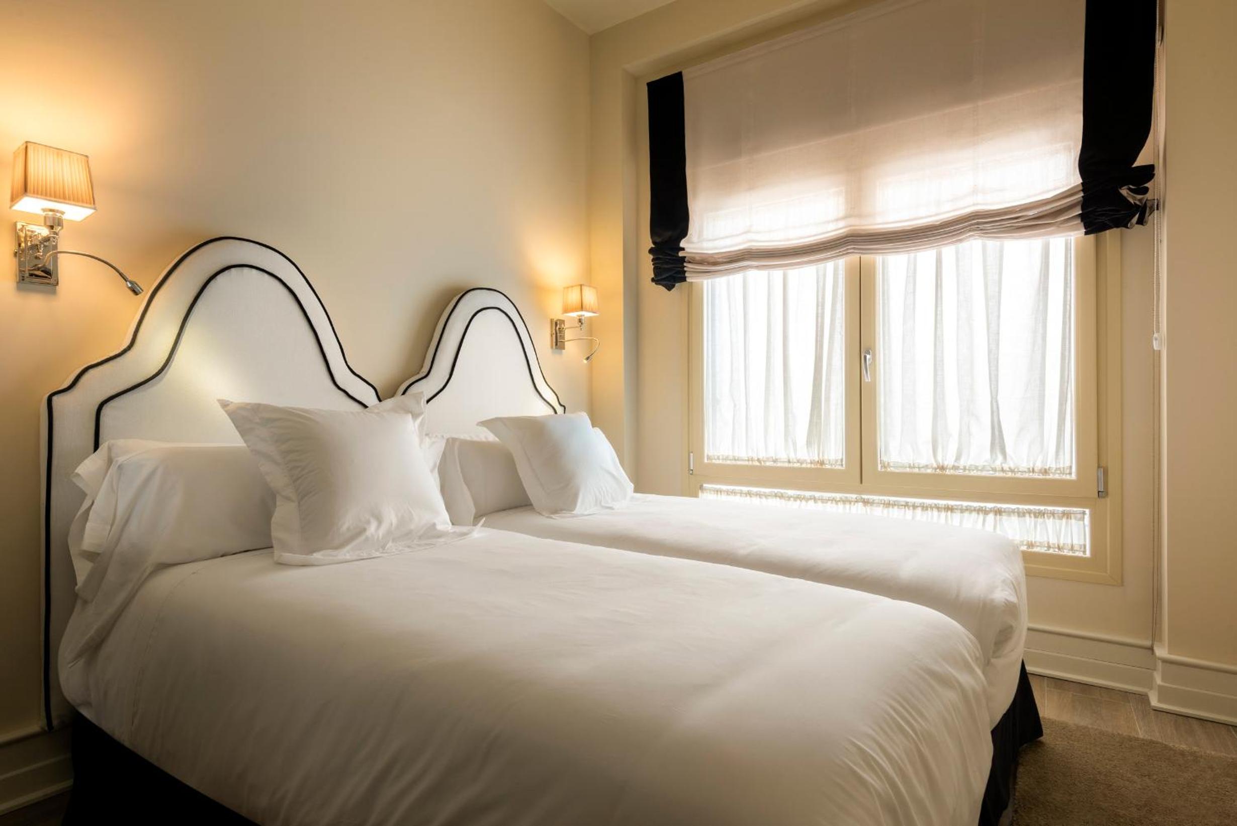 Deluxe Double or Twin Room - Photo 3