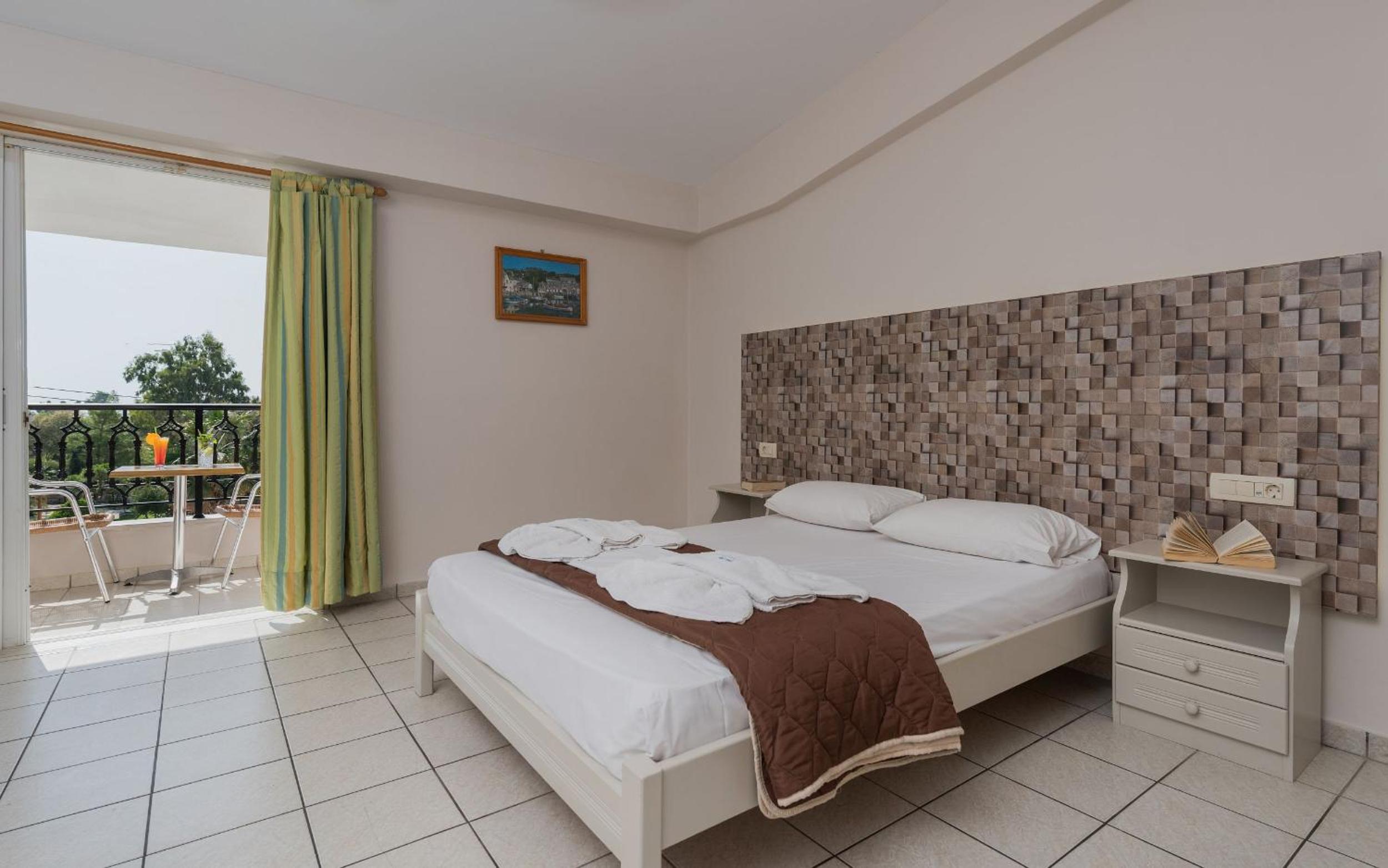 Twin Room with Garden View photo 2