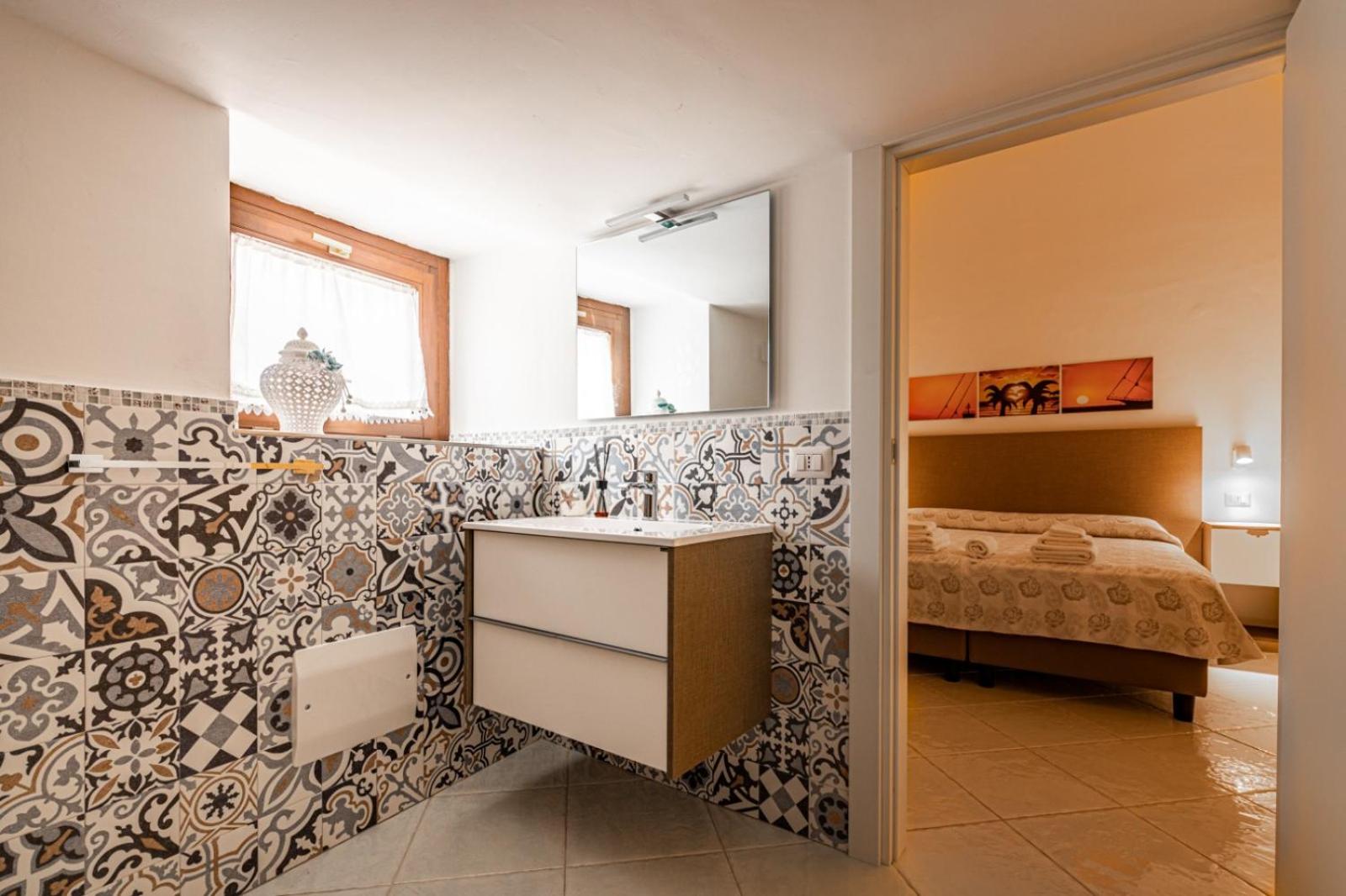 Double Room with Private Bathroom photo 3