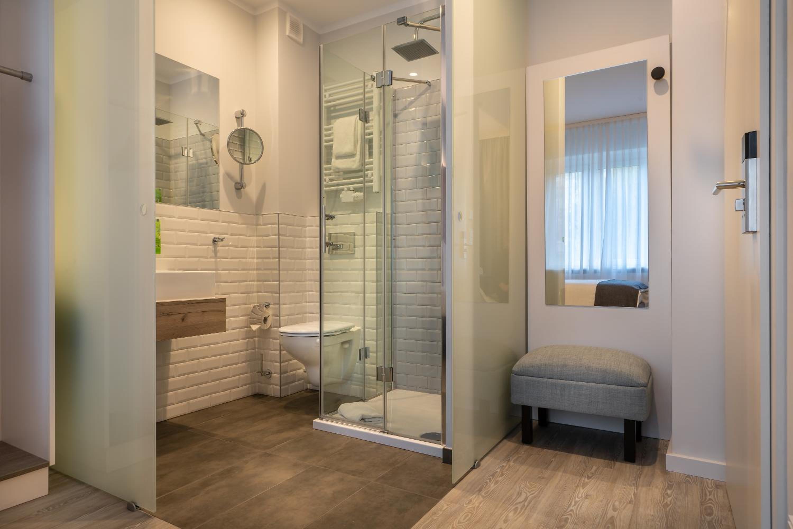 Economy Single Room thumbnail 5