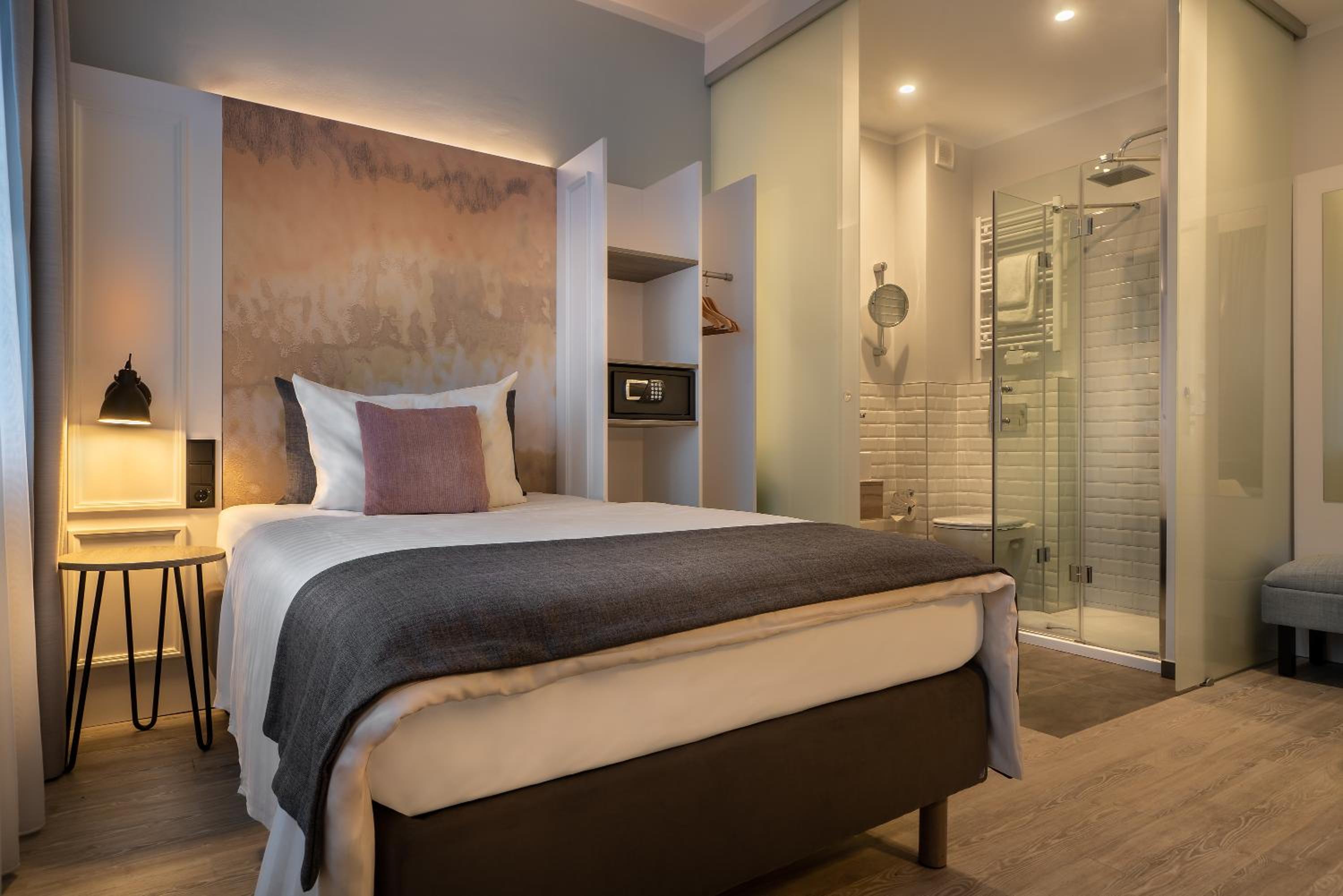 Economy Single Room