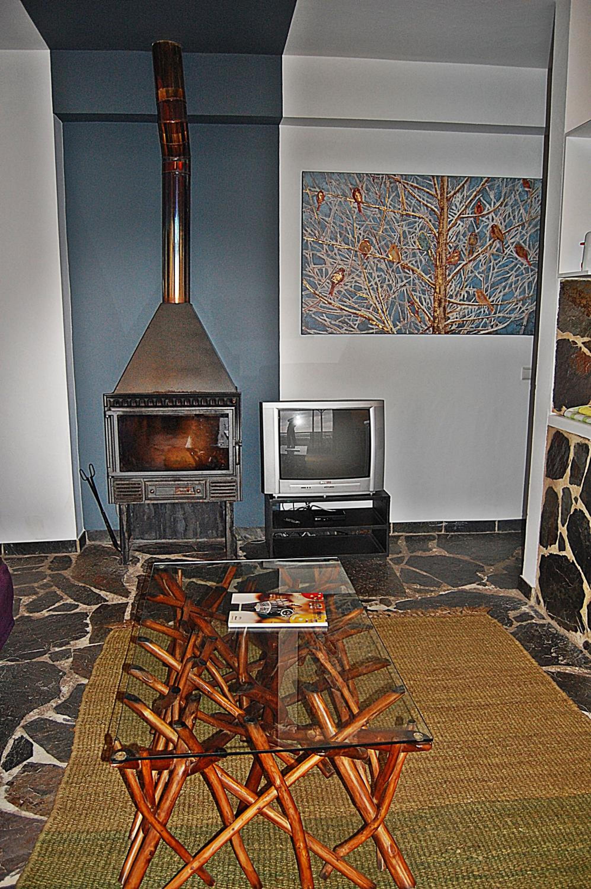 Two-Bedroom Apartment - Photo 2